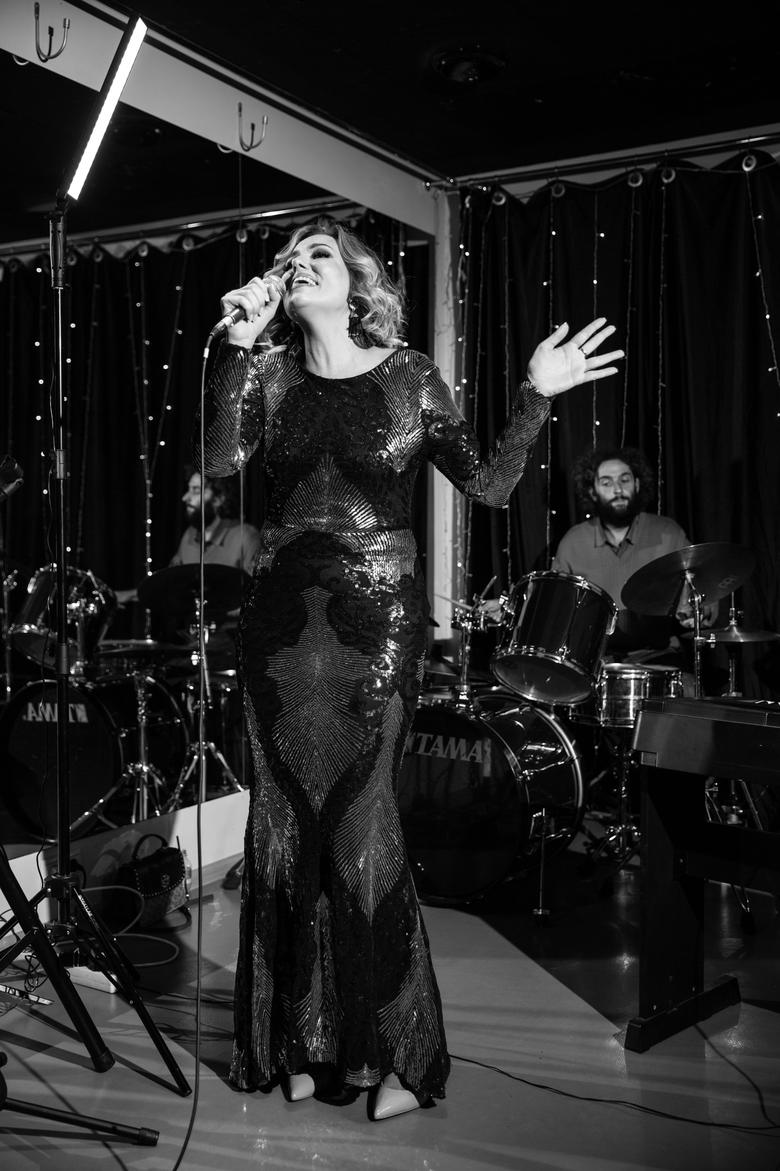 Мадмуазель поет Джаз. Свадебный и семейный фотограф в Москве Julia Juice