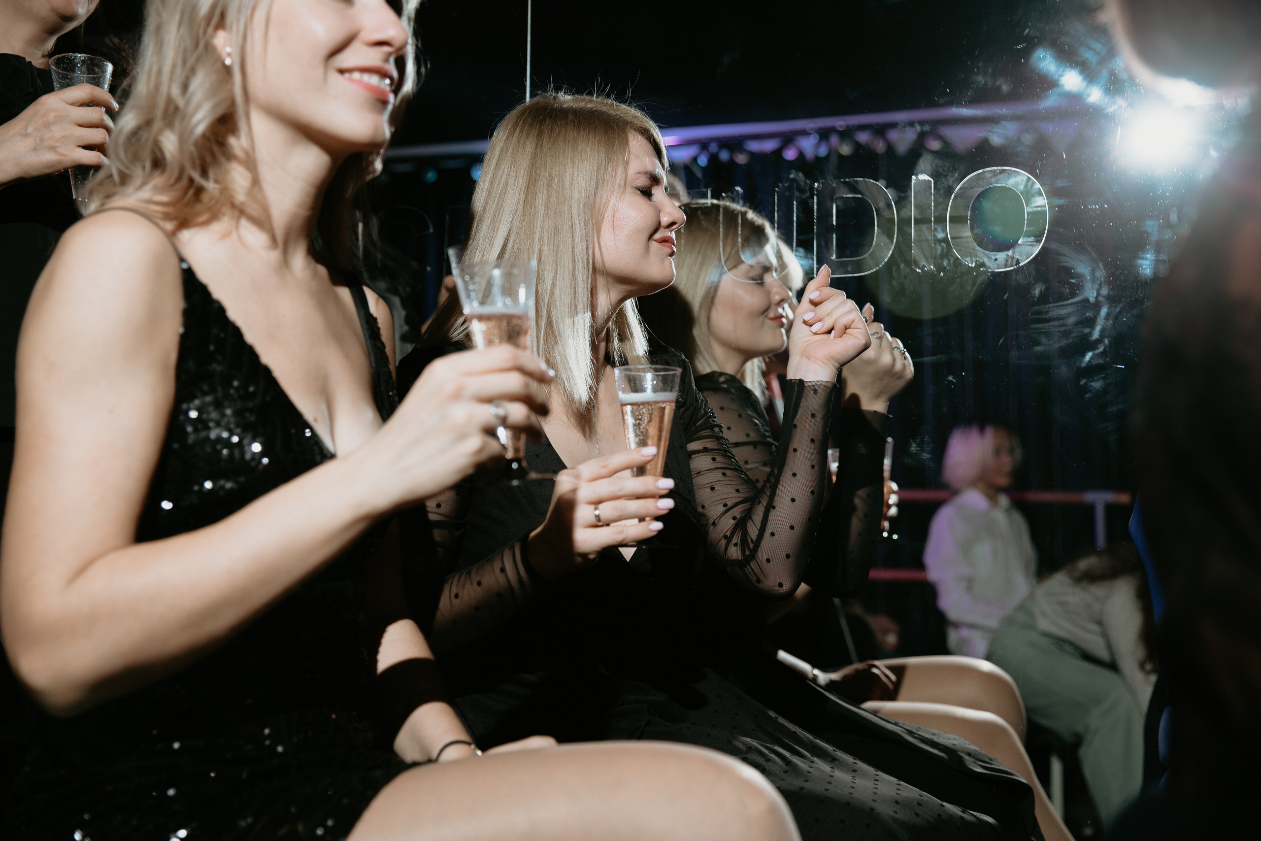 Мадмуазель поет Джаз. Свадебный и семейный фотограф в Москве Julia Juice