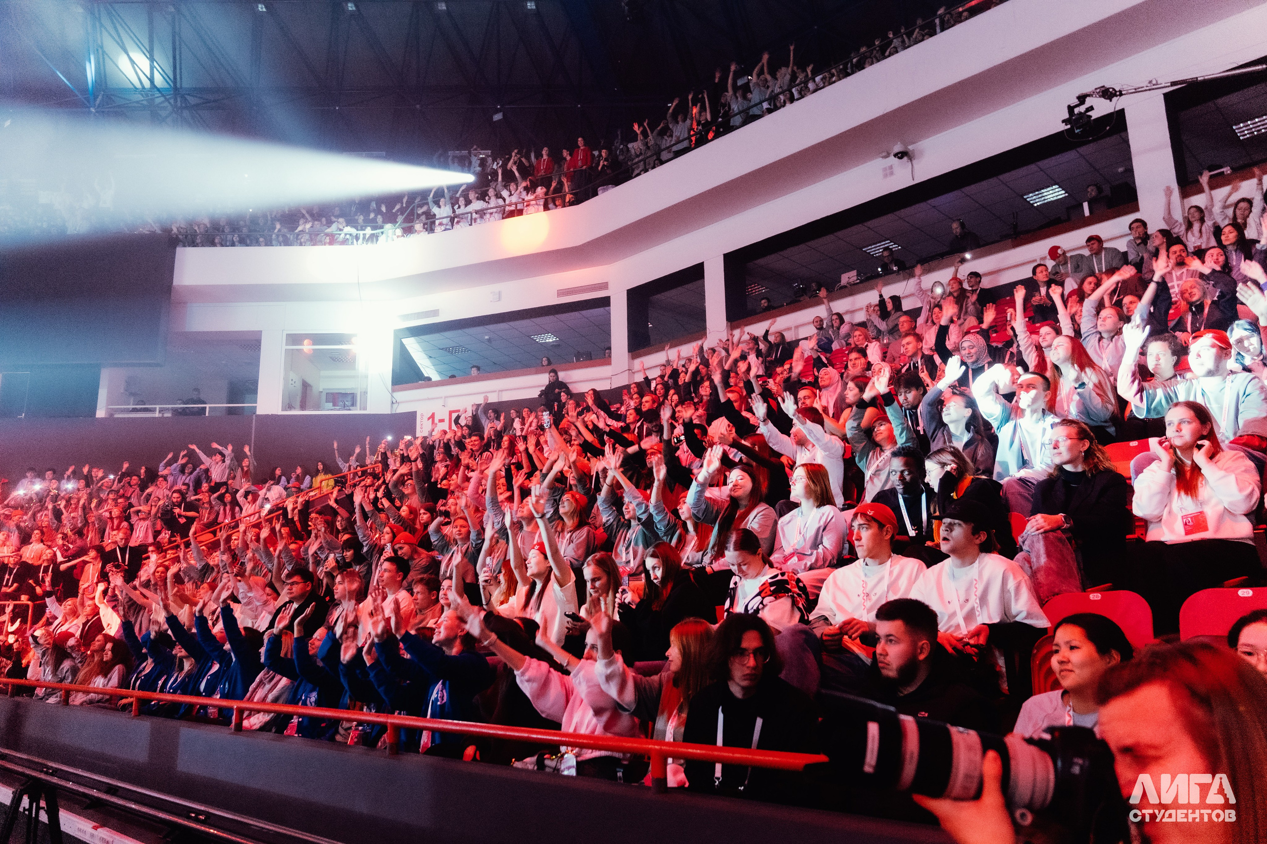 Российская Студенческая Весна 2025. Портретный фотограф в Казани Радомир Заздравных