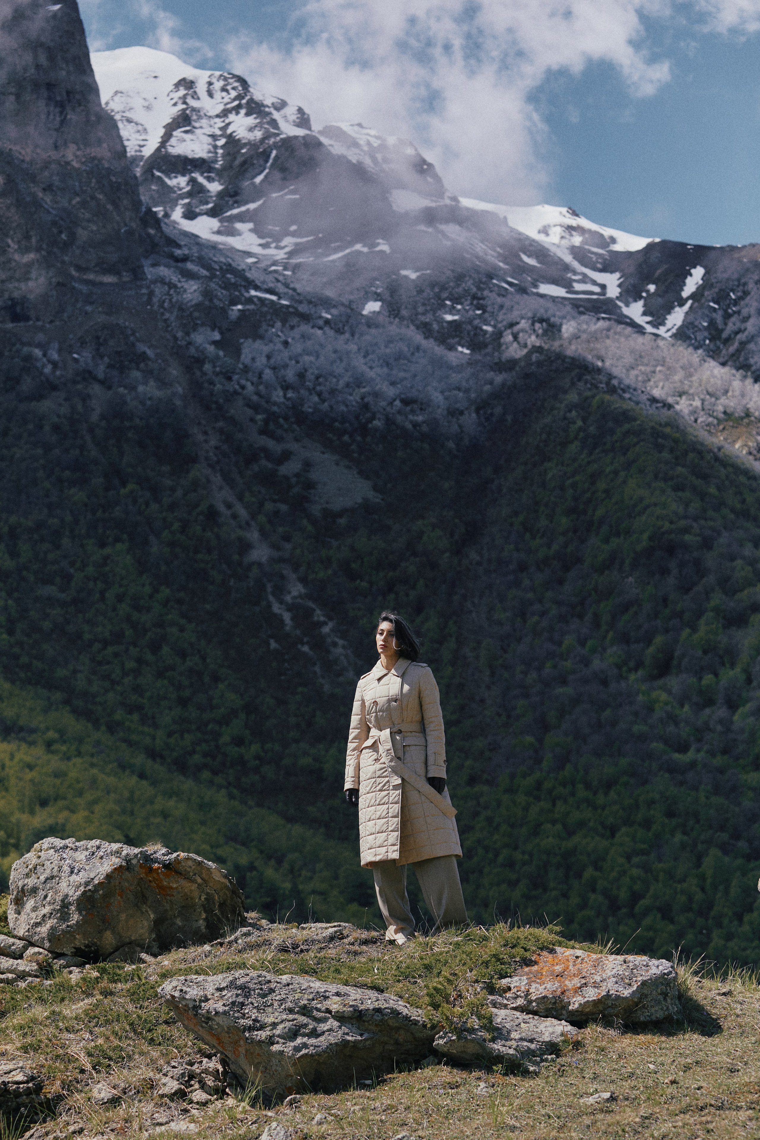 Съемка для бренда в горах. Фотограф Продюсер в горах КБР / Москва  Нальчик Горы