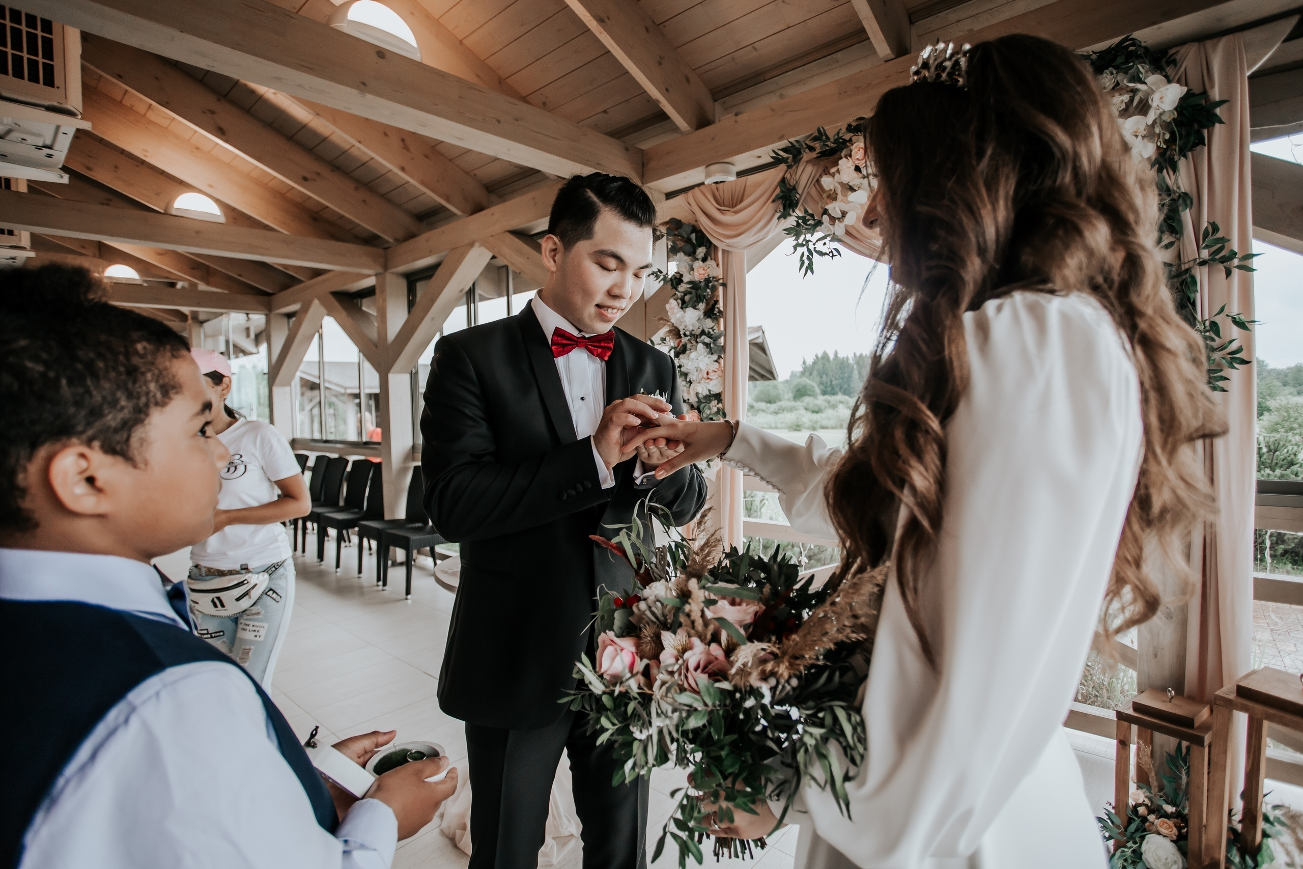 лавстори, фотограф Витебск, фотограф Минск , свадьба, свадебный фотограф Витебск, свадебный фотограф Минск, свадебное платье Витебск, свадебное платье Минск, букет невесты
