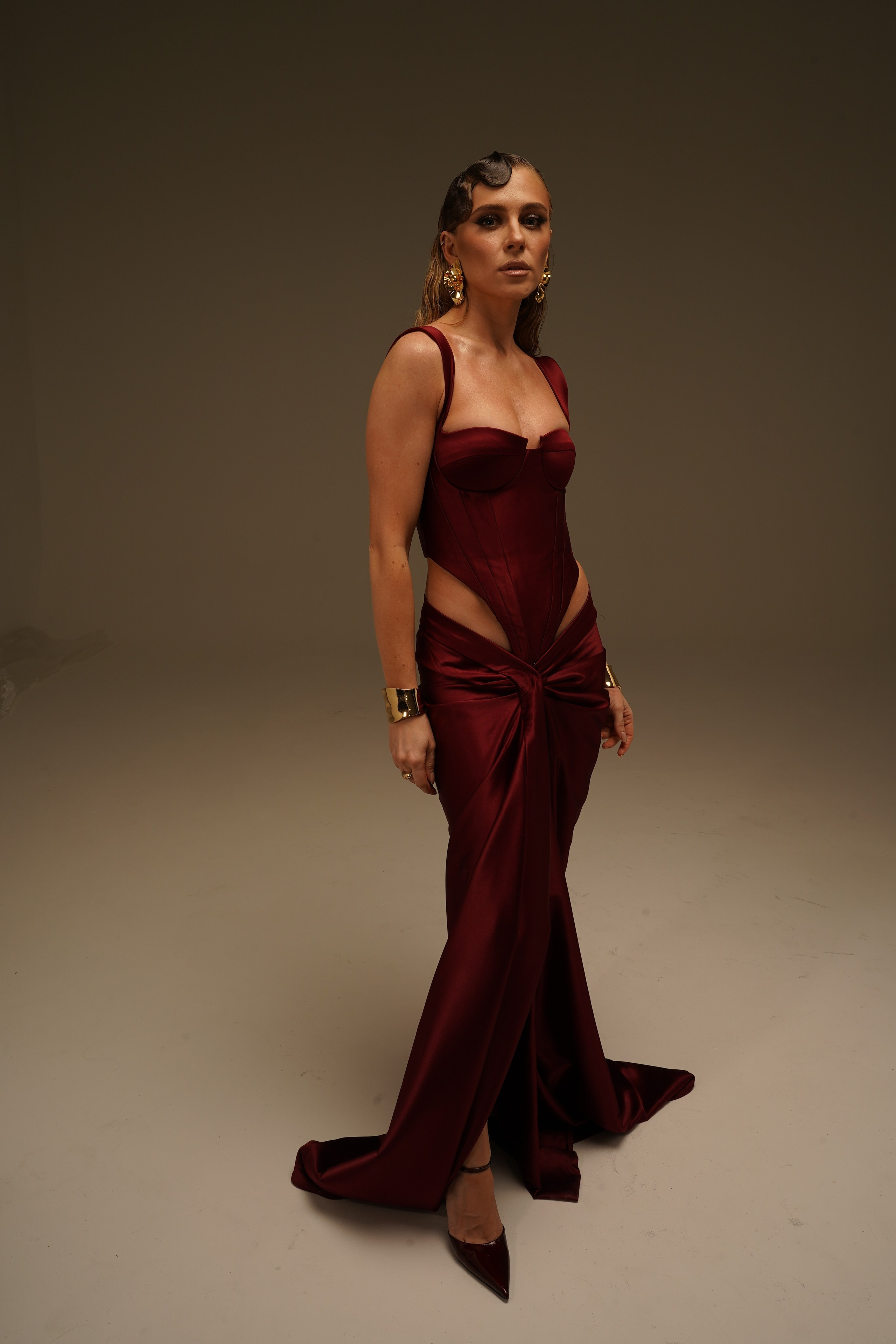 ЖЕНСКИЙ ПОРТРЕТ. Главная