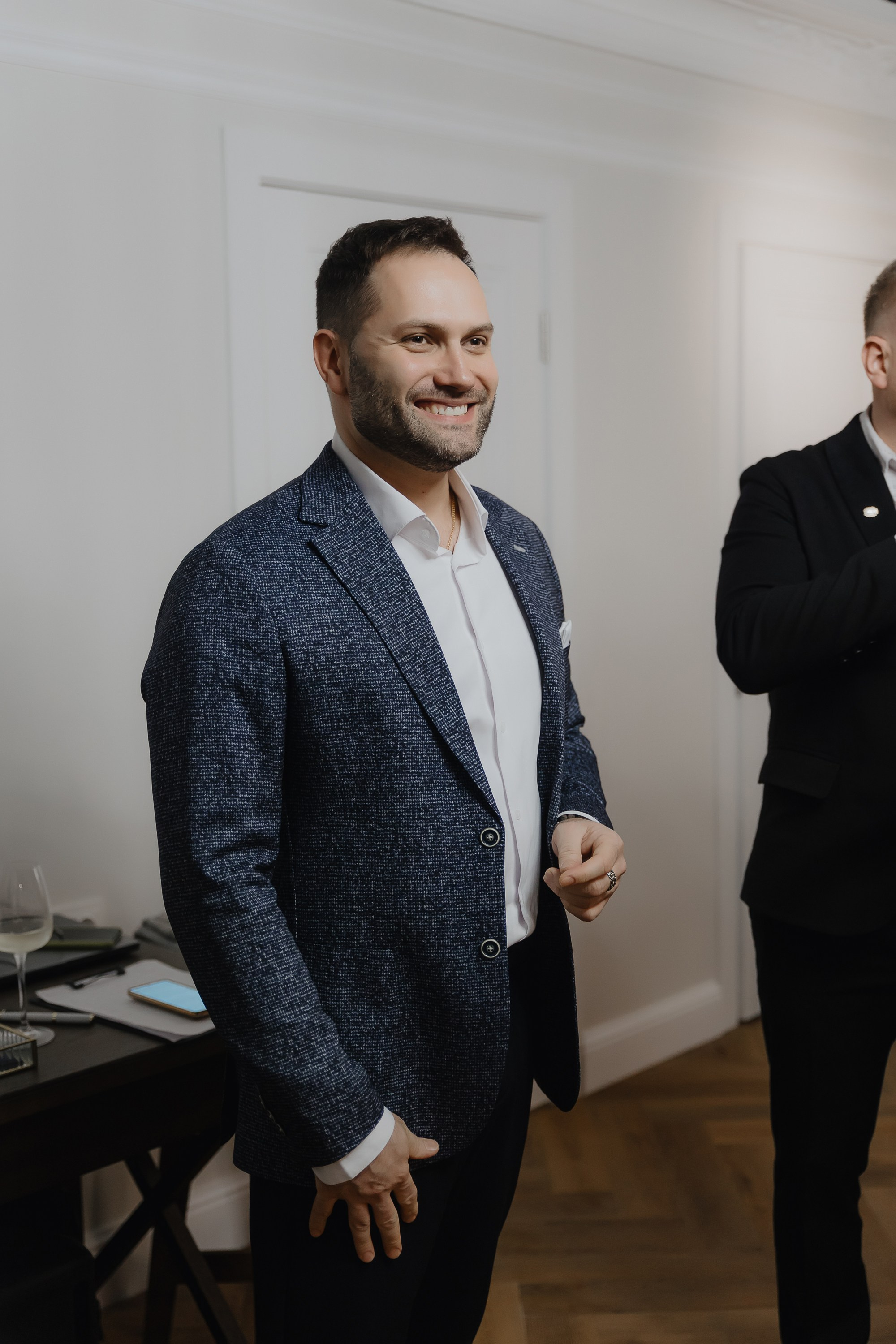 Открытие нового пространства интерьерного салона L. DECO в феврале 2025. L. Deco интерьерный салон. Краски/обои/лепной декор