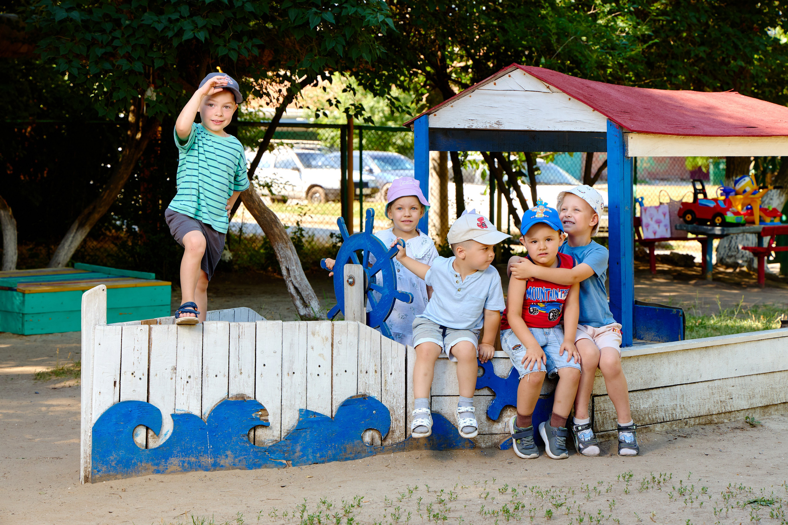Пример летней съёмки в детском саду № 92 младшая группа Ромашки. Фотограф Выпускные альбомы Таганрог Сергей Коробченко