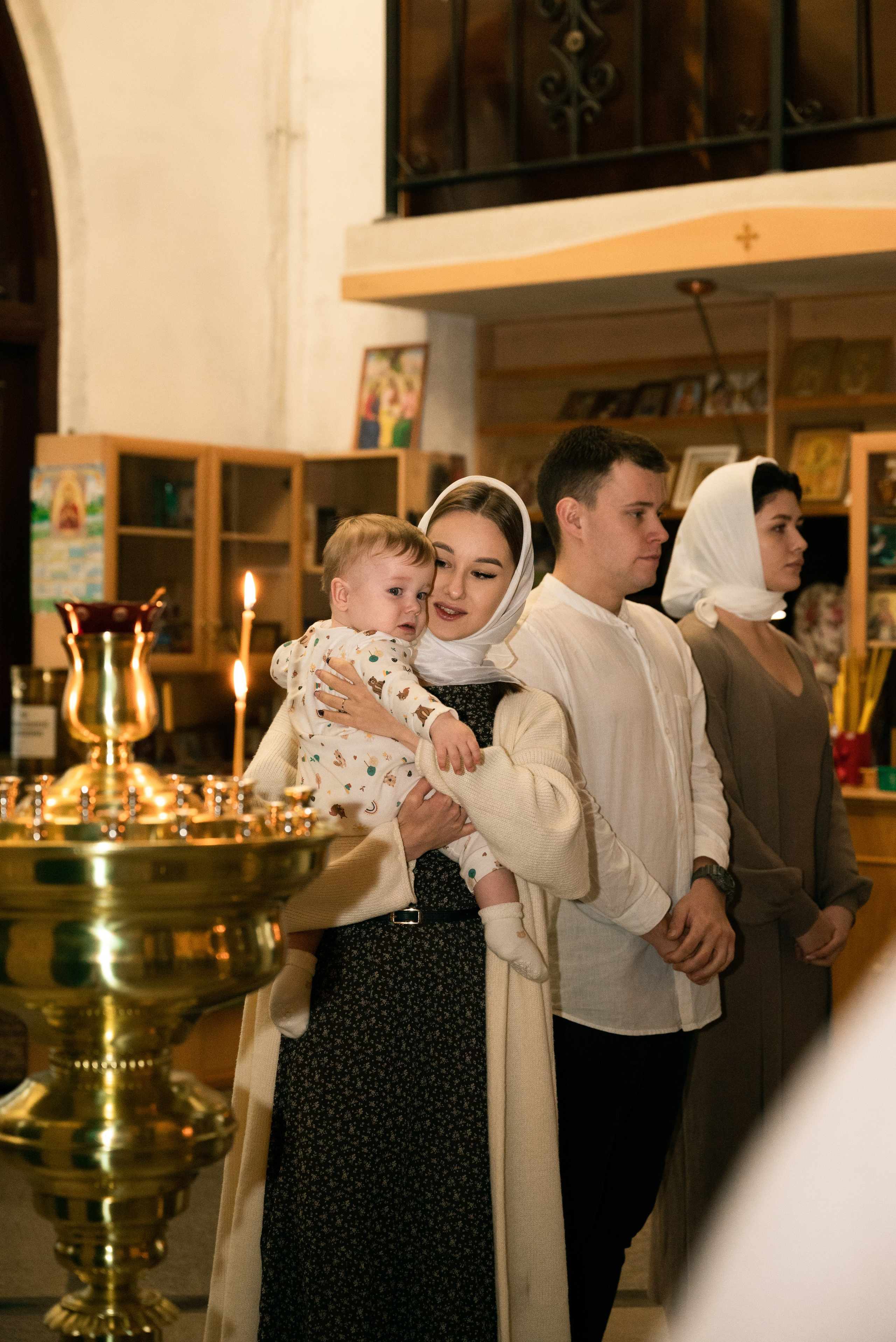 Крещение в Церкви святителя Стефана Пермского в Южном Бутово. Фотограф Ксения Огородова портфолио