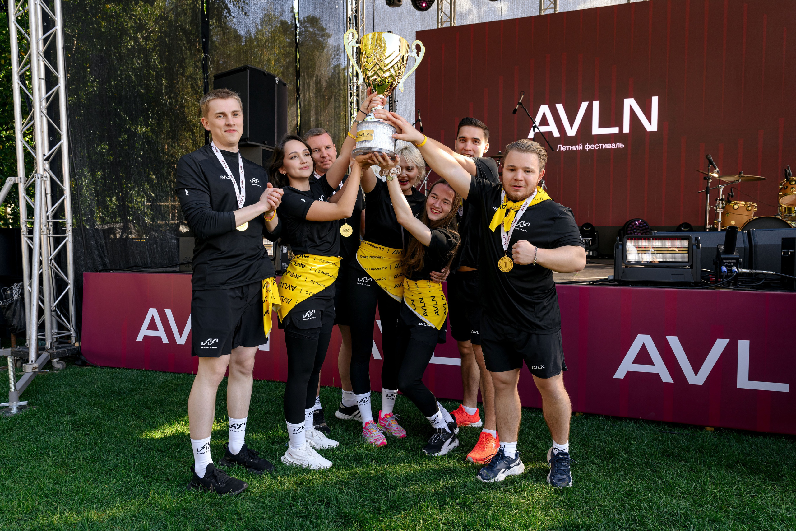 AVLON. Максим Комаров — Профессиональный фотограф