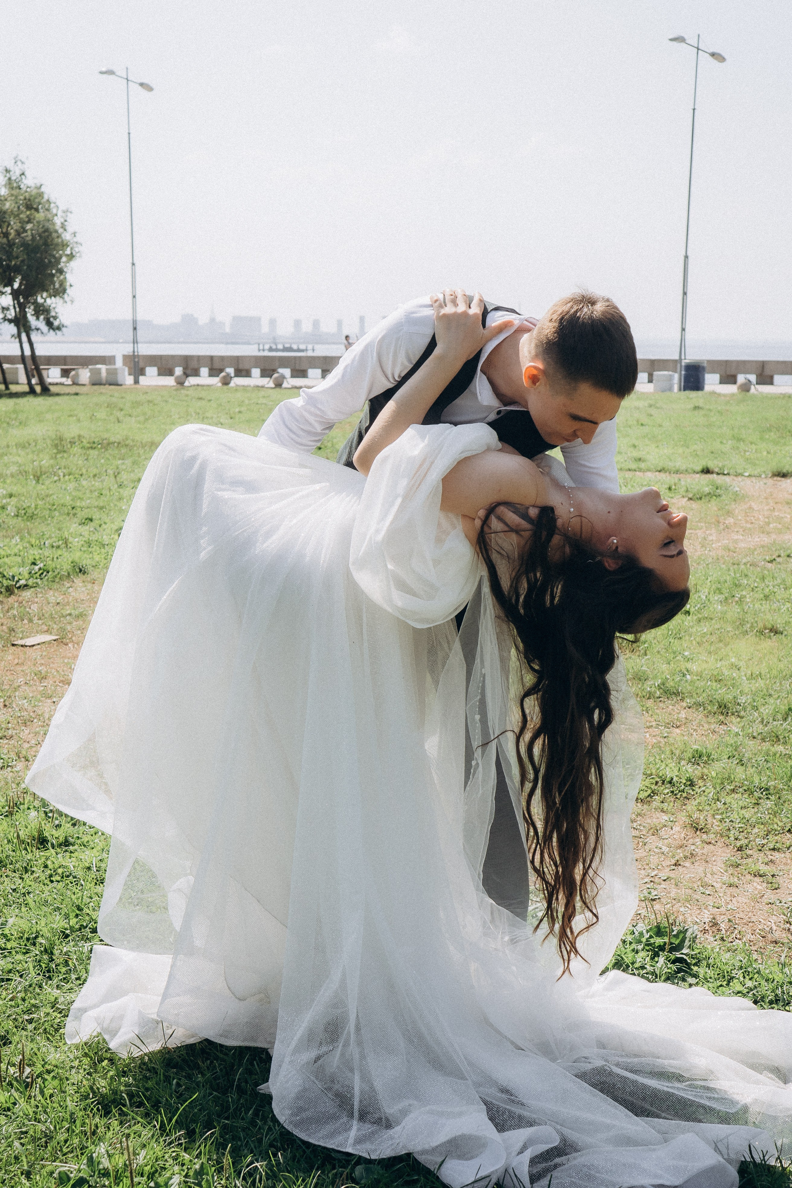 СВАДЕБНАЯ СЬЕМК В ПАРКЕ 300-ЛЕТИЯ. Профессиональный фотограф, Санкт-Петербург — Виктория Богомолова