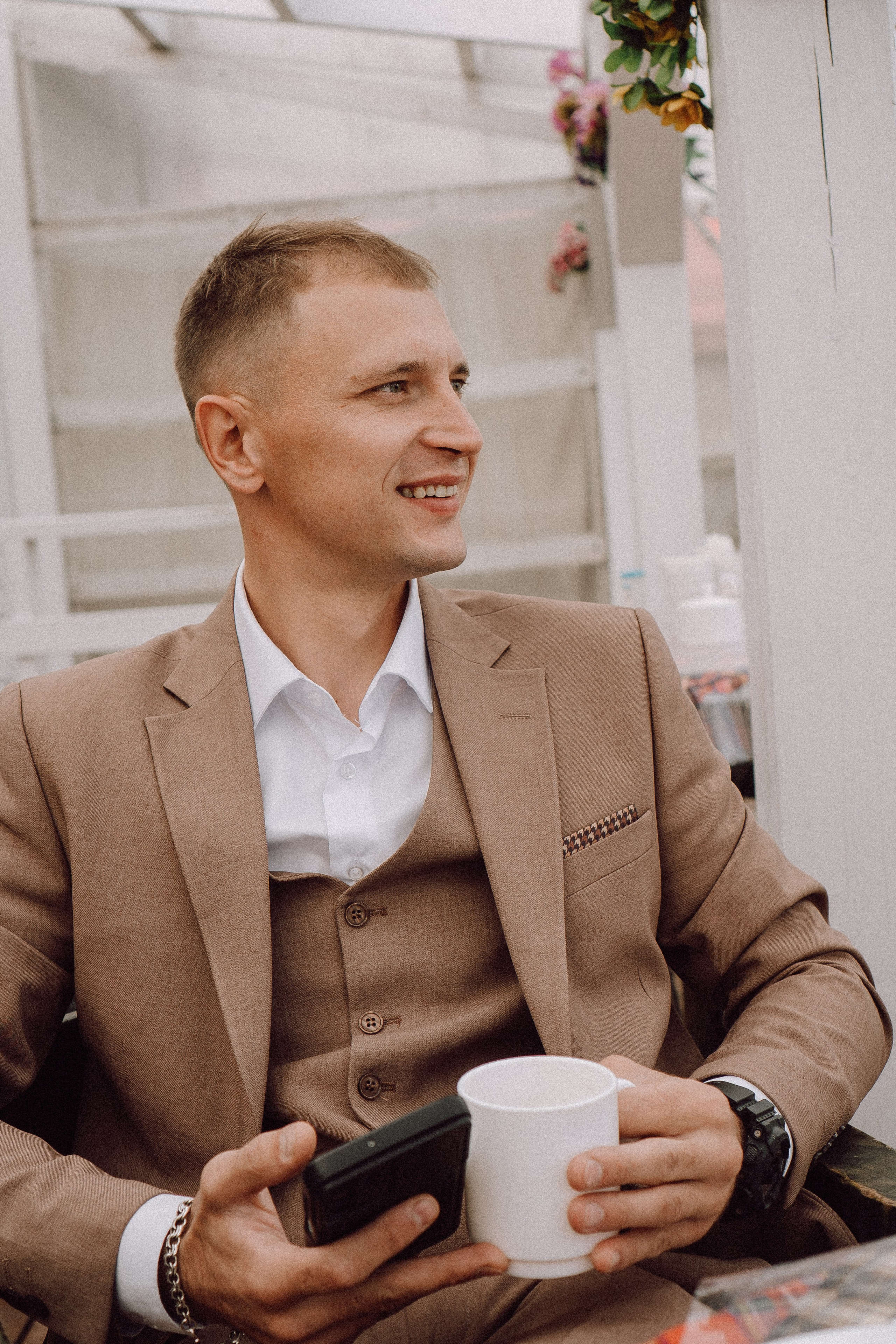 СВАДЕБНАЯ ФОТОСЕССИИЯ ПАРЫ В ГОРОДЕ ПРИОЗЕРСК В СОСНОВОМ ЛЕСУ И С ПИКАПОМ. Профессиональный фотограф, Санкт-Петербург — Виктория Богомолова