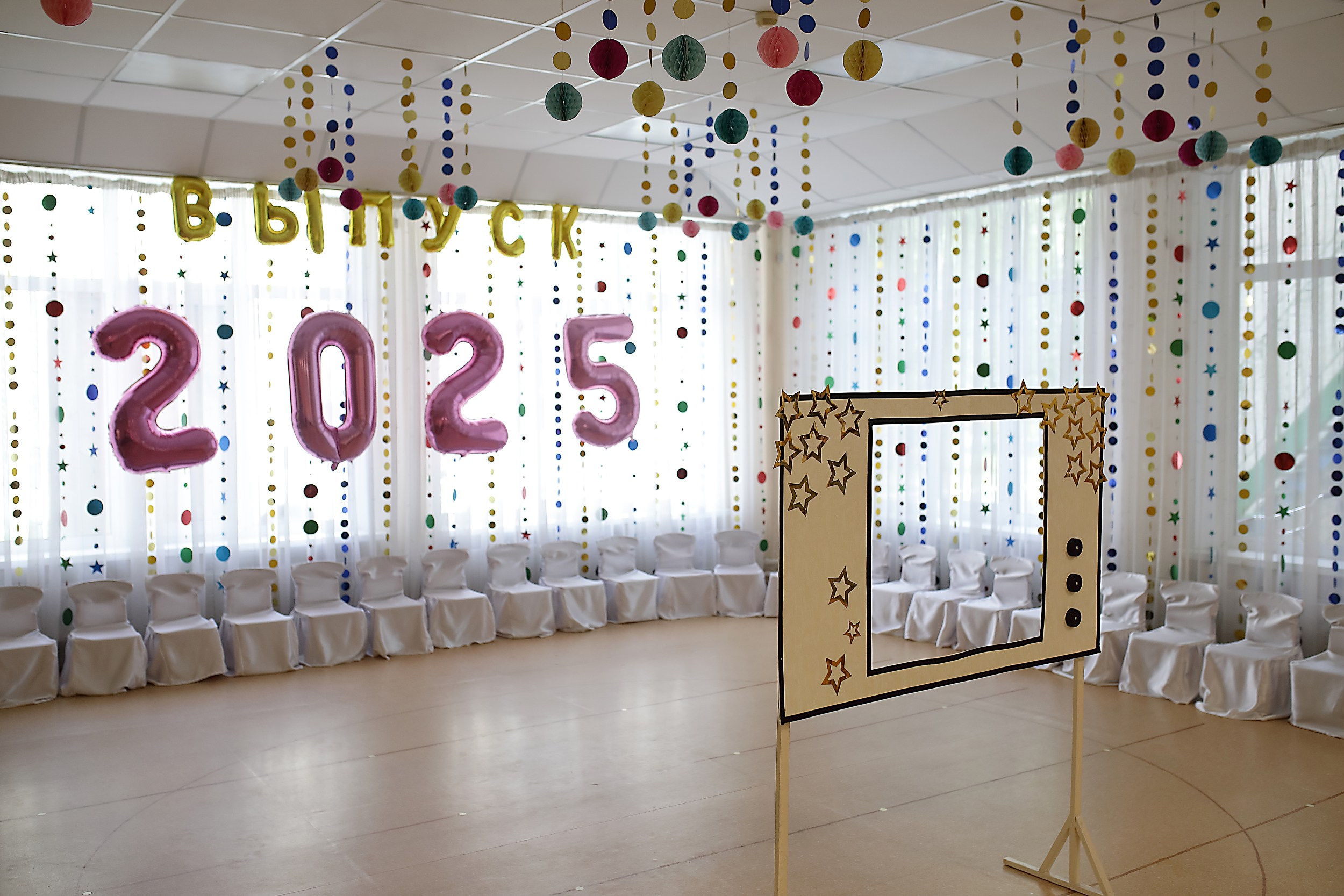 Фотосессия выпускного в детском саду. Свадебный и семейный фотограф и видеограф в Екатеринбурге Полянские Тимур и Анастасия