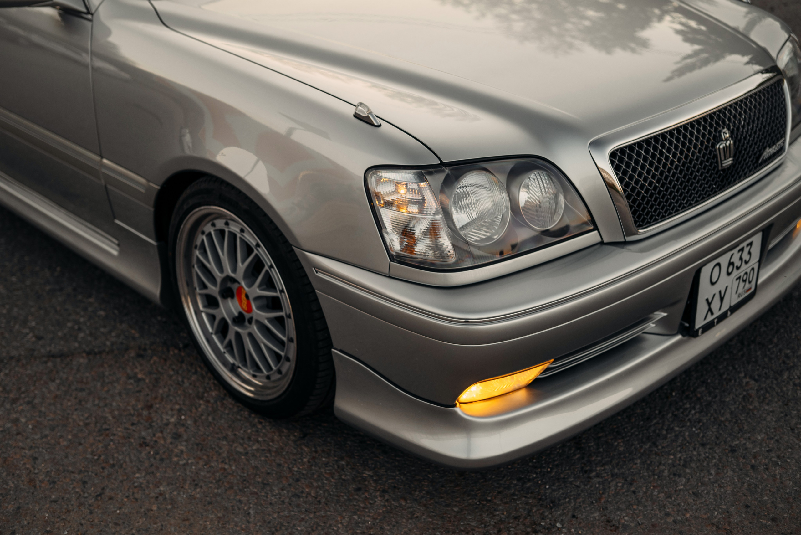 Toyota Crown Estate Athlete V JZS171W. DeLorein