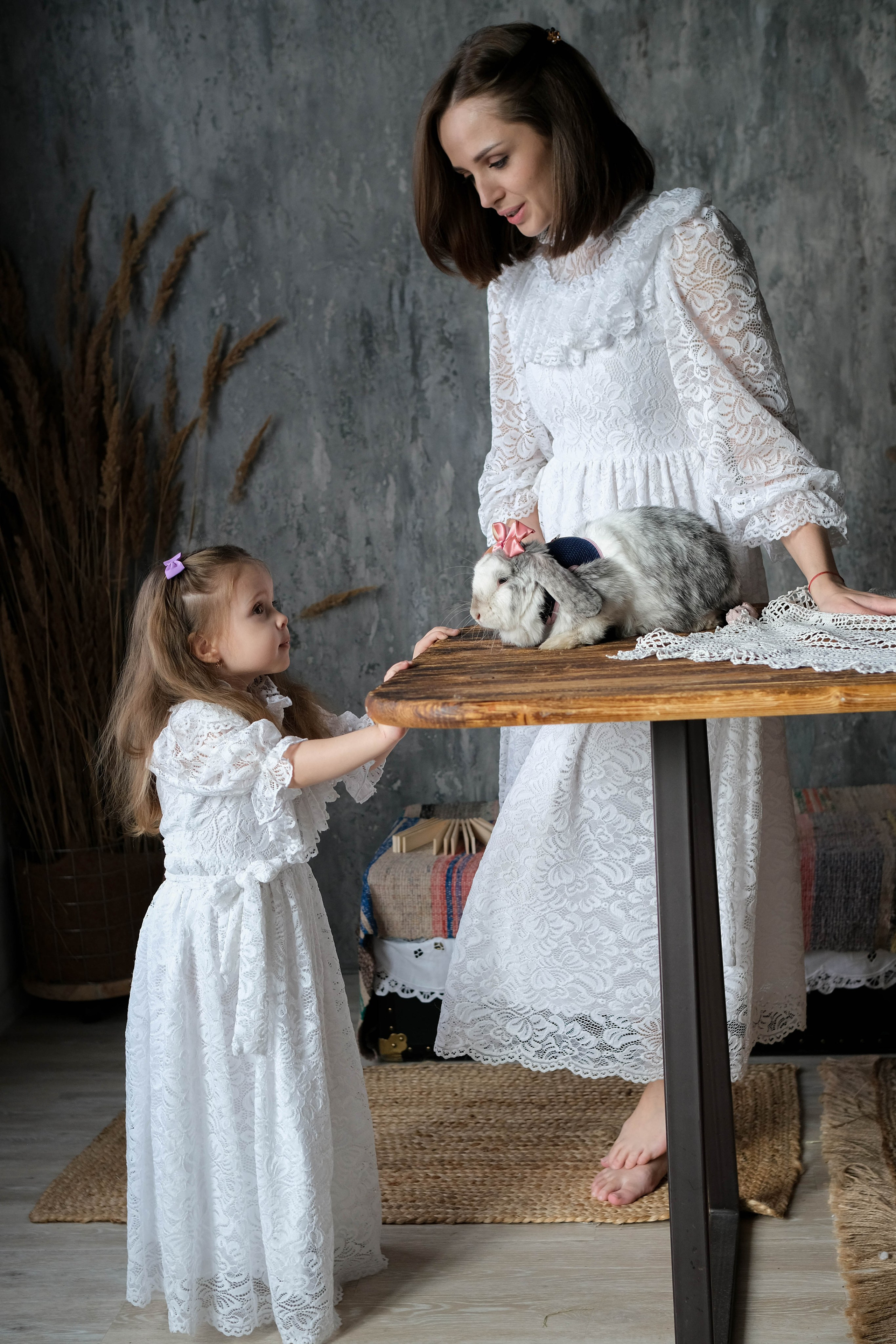 Юля и Варя (Пасха). Главная