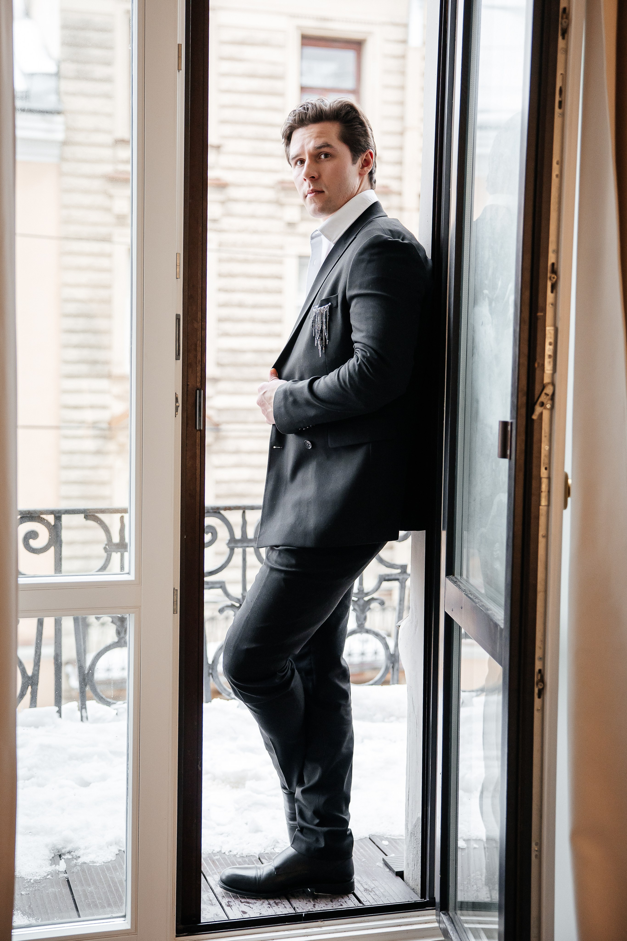 Утро жениха и невесты в отеле. Свадебный и семейный фотограф в Москве Красинская Мария