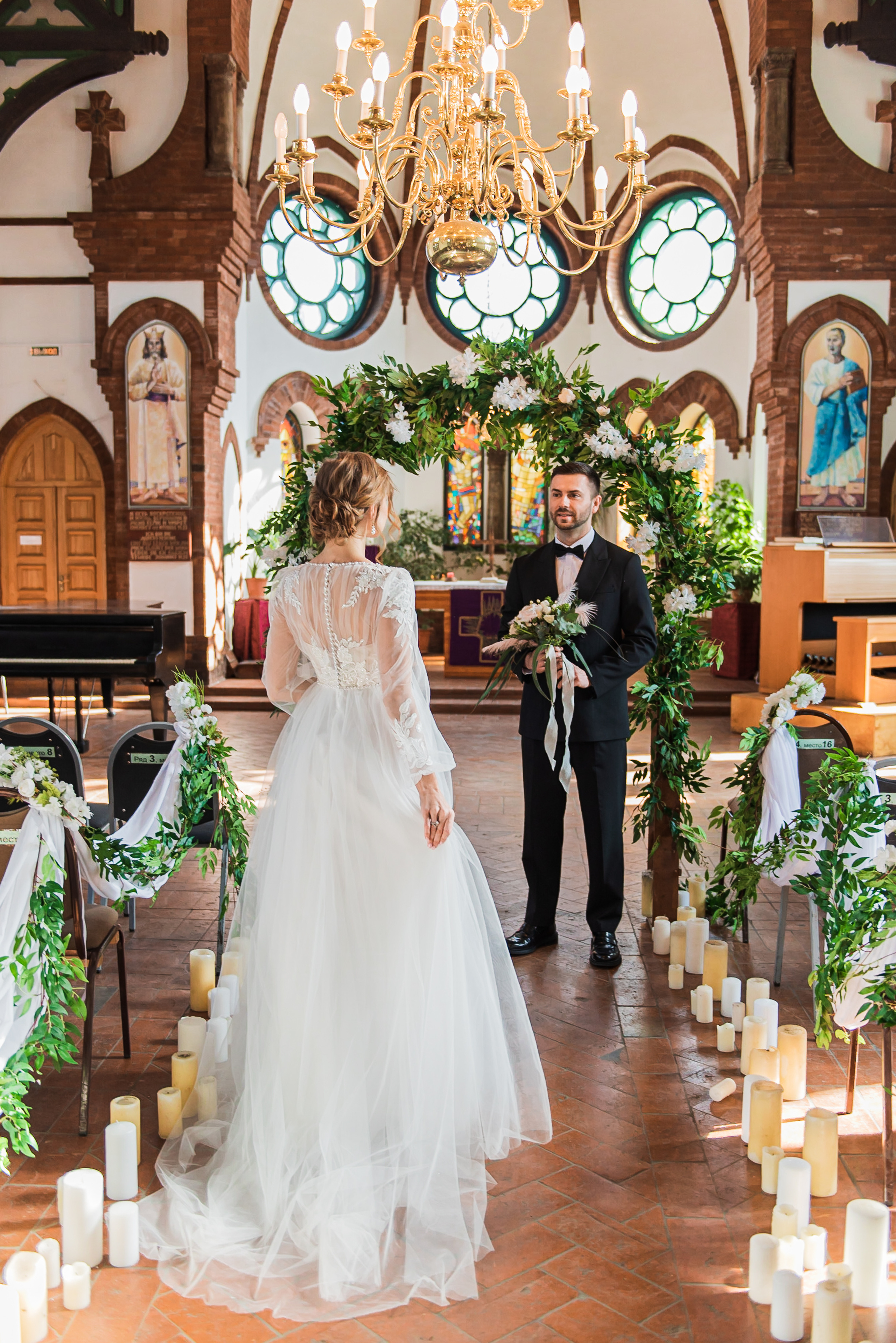 Роман и Валерия. Лютеранская церковь. Выездная регистрация. Семейный и свадебный фотограф во Владивостоке