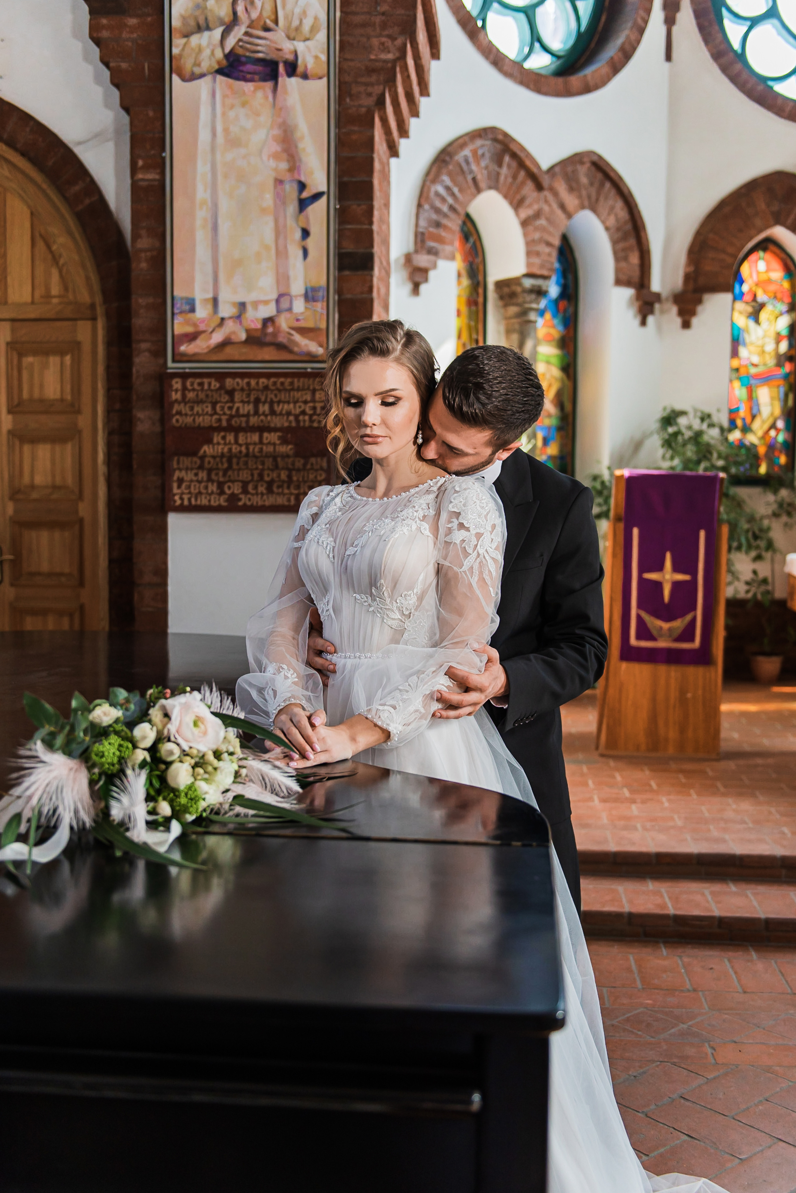 Роман и Валерия. Лютеранская церковь. Выездная регистрация. Семейный и свадебный фотограф во Владивостоке