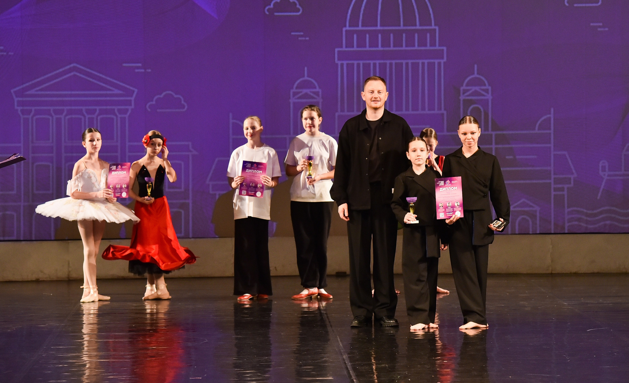 01.12.2024 Фестиваль хореографического искусства «АРТ-КОМПАС. СЕВЕРО-ЗАПАД» г. Спб. Медиастудия Фото Концепт