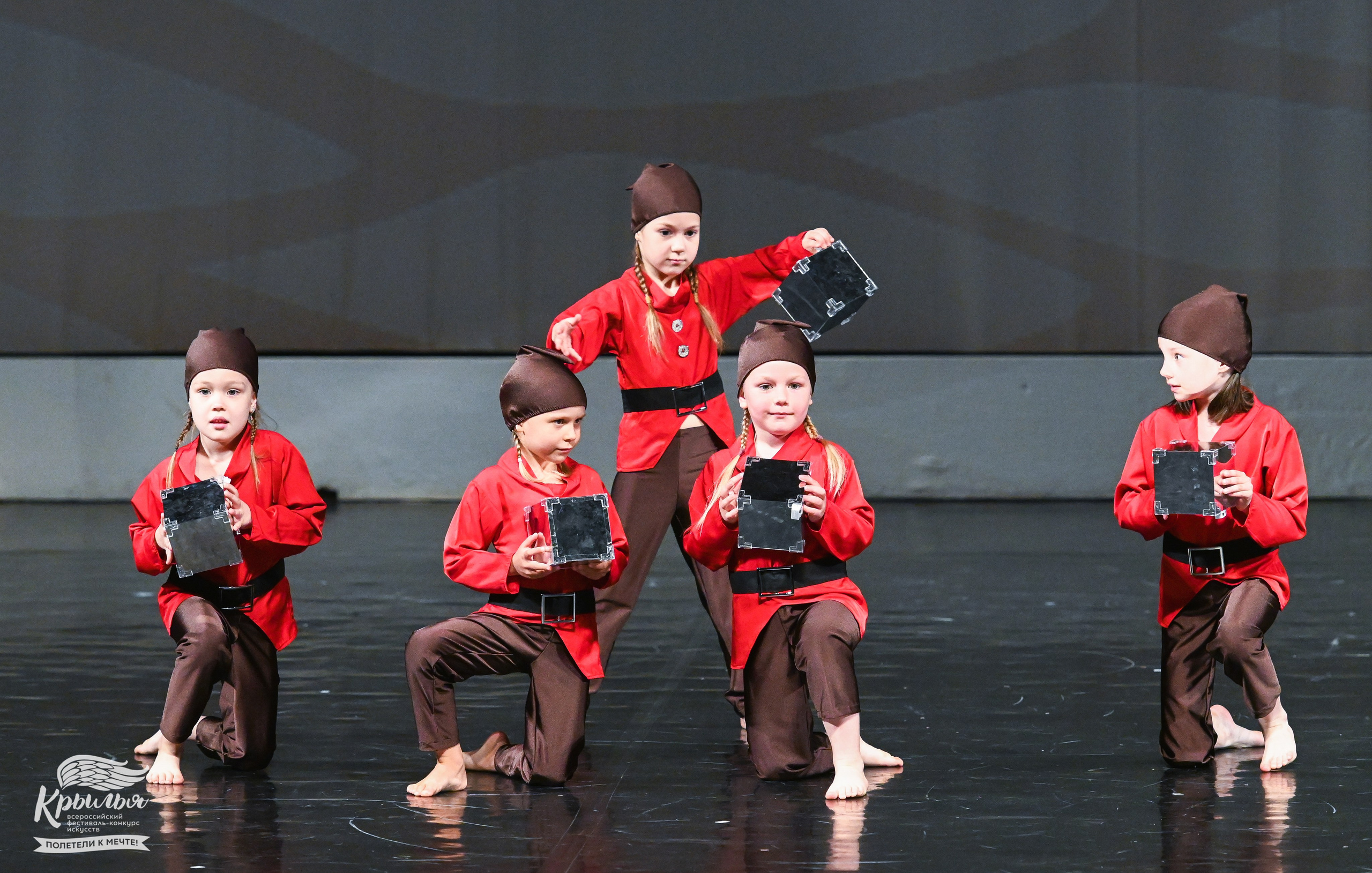 04.06.2025 Всероссийский фестиваль-конкурс искусств «Крылья» г. Санкт- Петербург. Медиастудия Фото Концепт