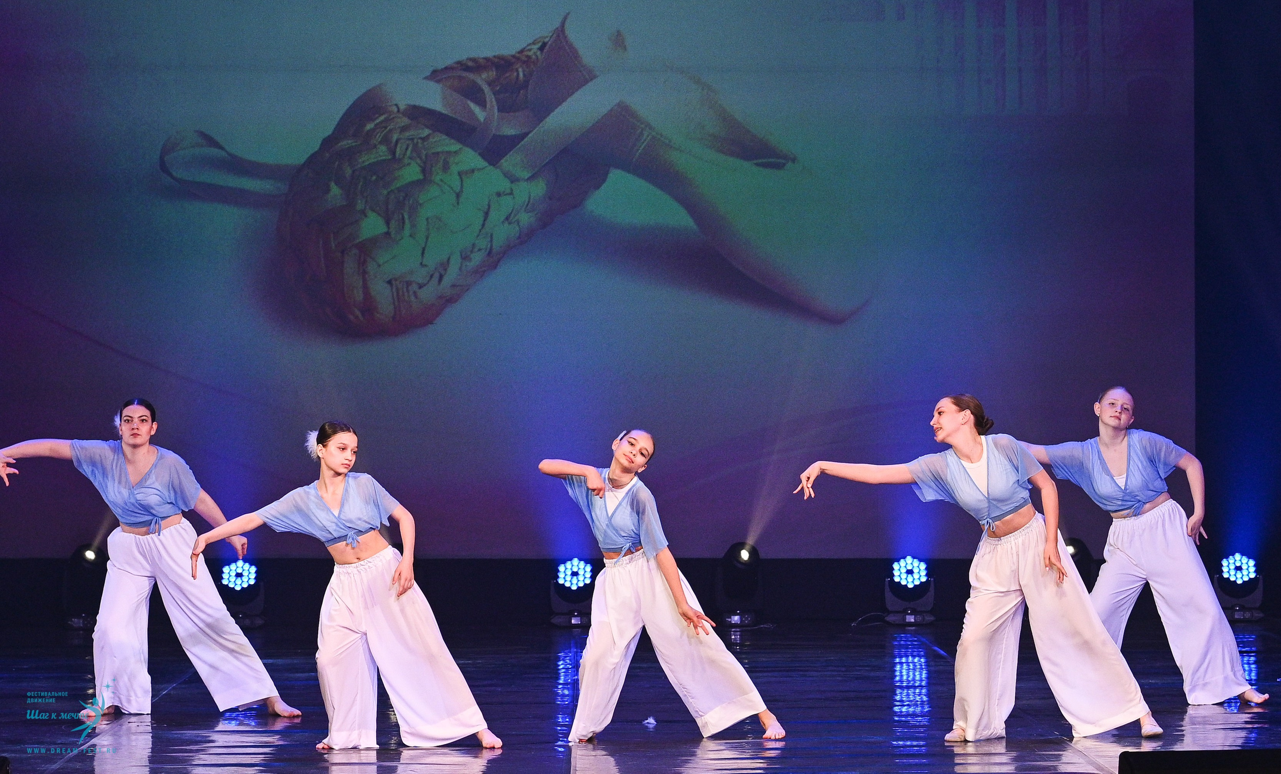24.05.2025 «Мир под названием — Искусство танца» Фестивальное движение «Шаг к мечте» г. Кострома. Медиастудия Фото Концепт