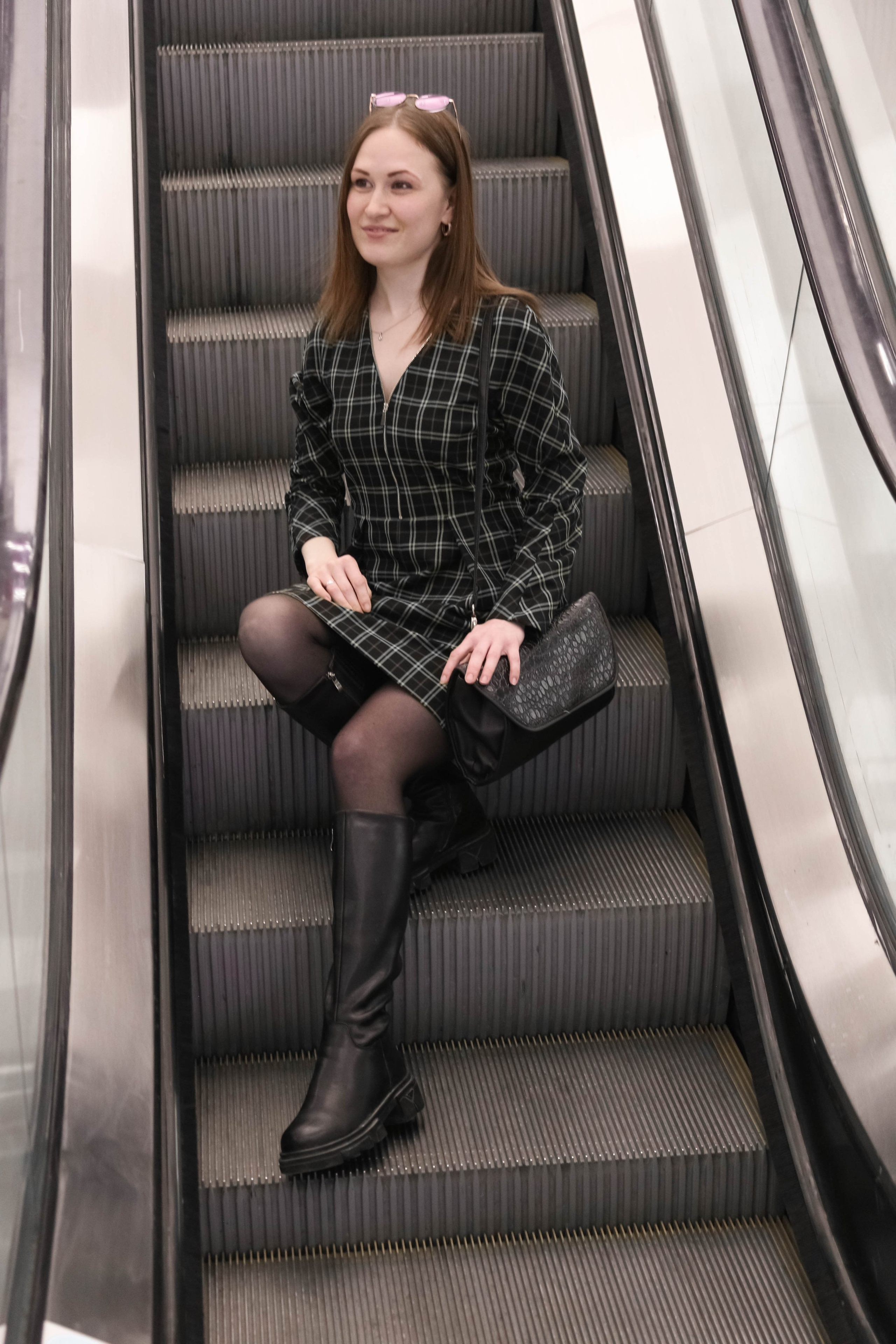 Маша в торговом центре. Фотограф Пермь. Фотосессия в фотостудии Перми и на свежем воздухе