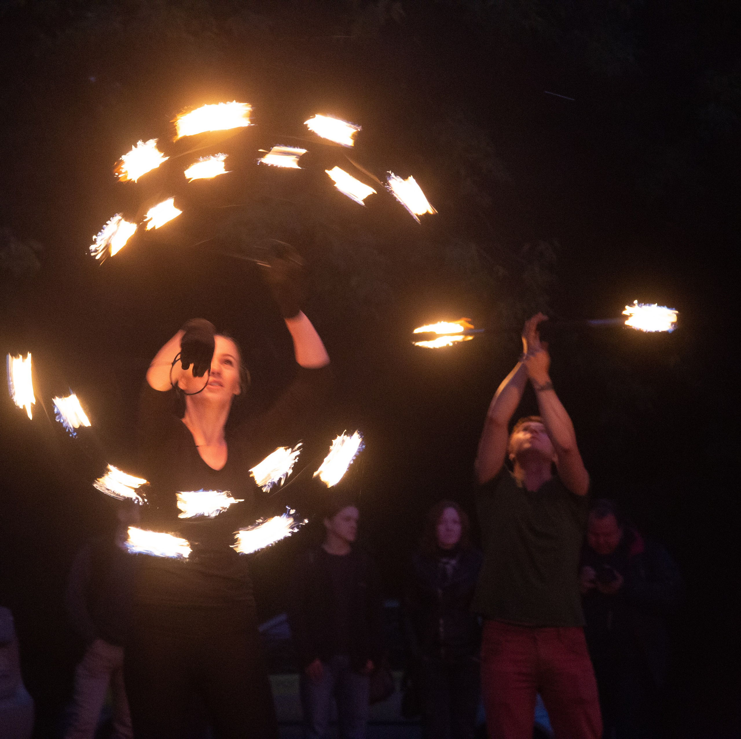 Огненное шоу в Перми. Фотограф Никита Попов. Фотограф Пермь. Фотосессия в фотостудии Перми и на свежем воздухе