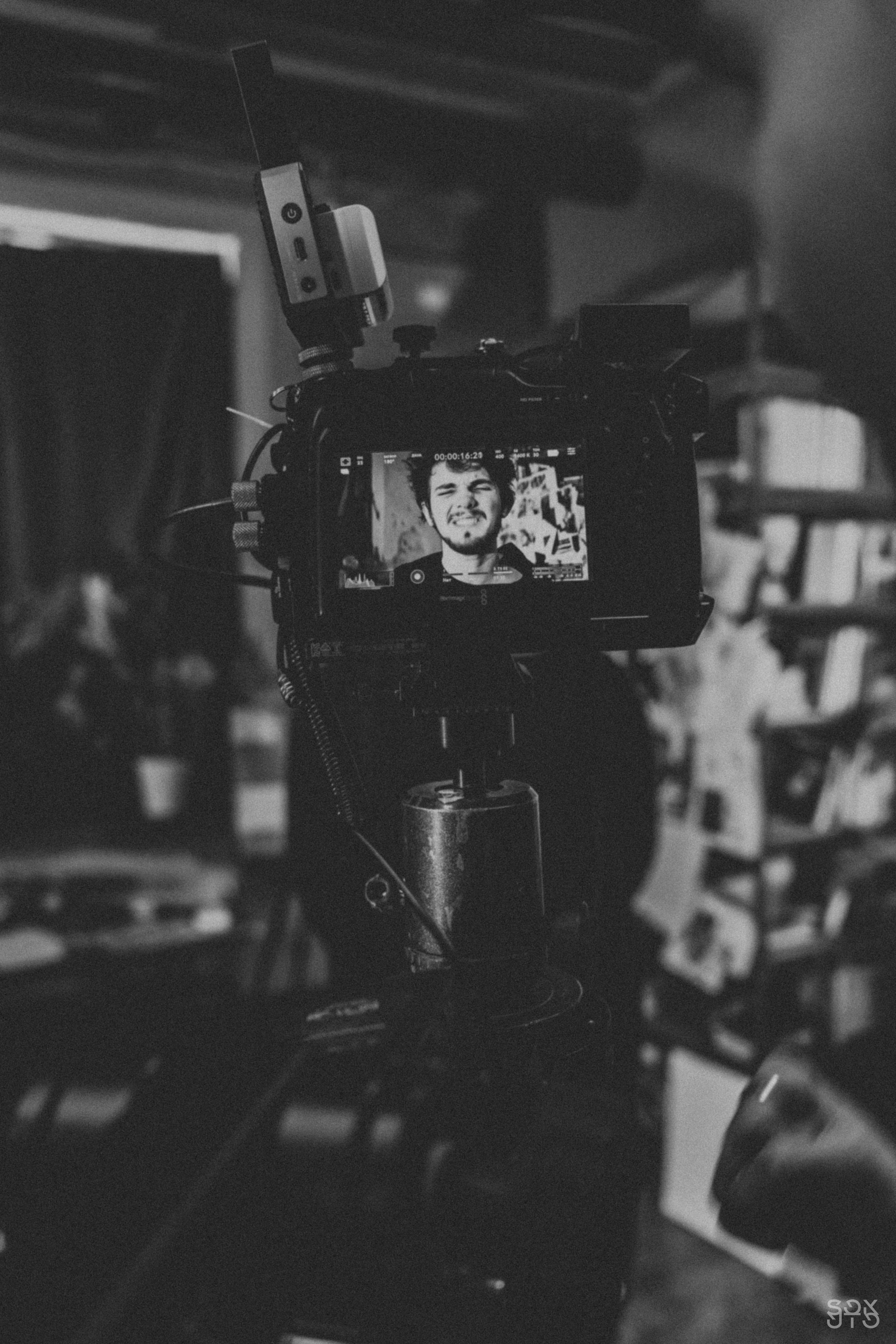 BAKED ROLL x Grad! ent