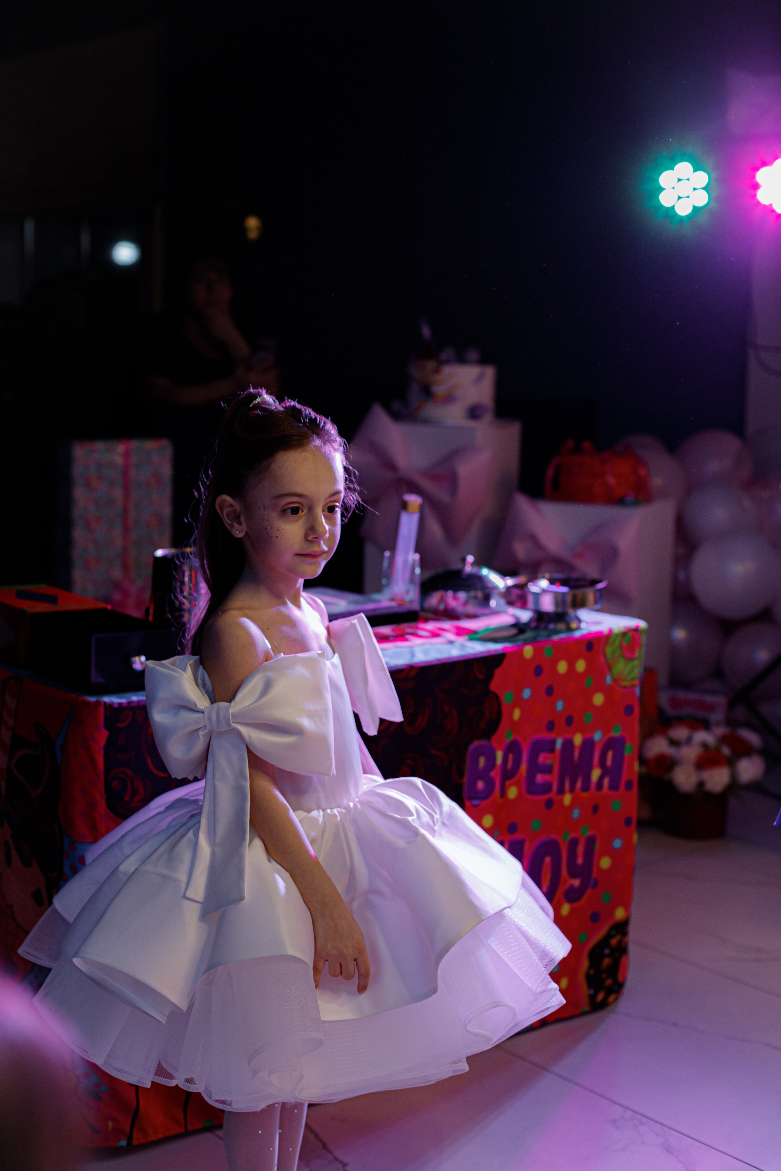 ASIA'S BIRTHDAY PARTY. Photokarish