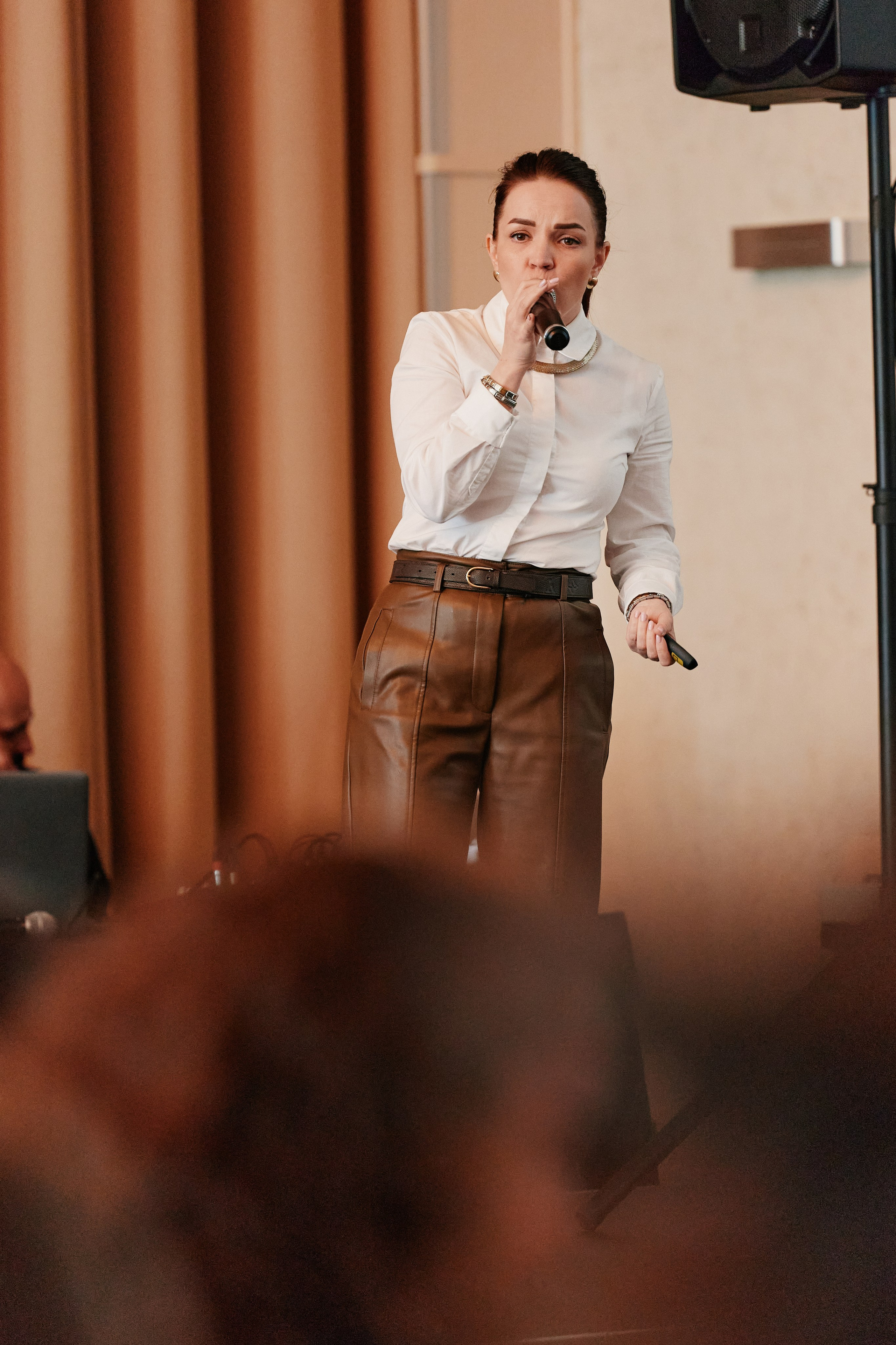 Форум Бизнес-тренды 2025 в Marriott Hotel 28.04. Свадебный репортажный фотограф краснодар максим дремов дрёмов фотосессия студия цена