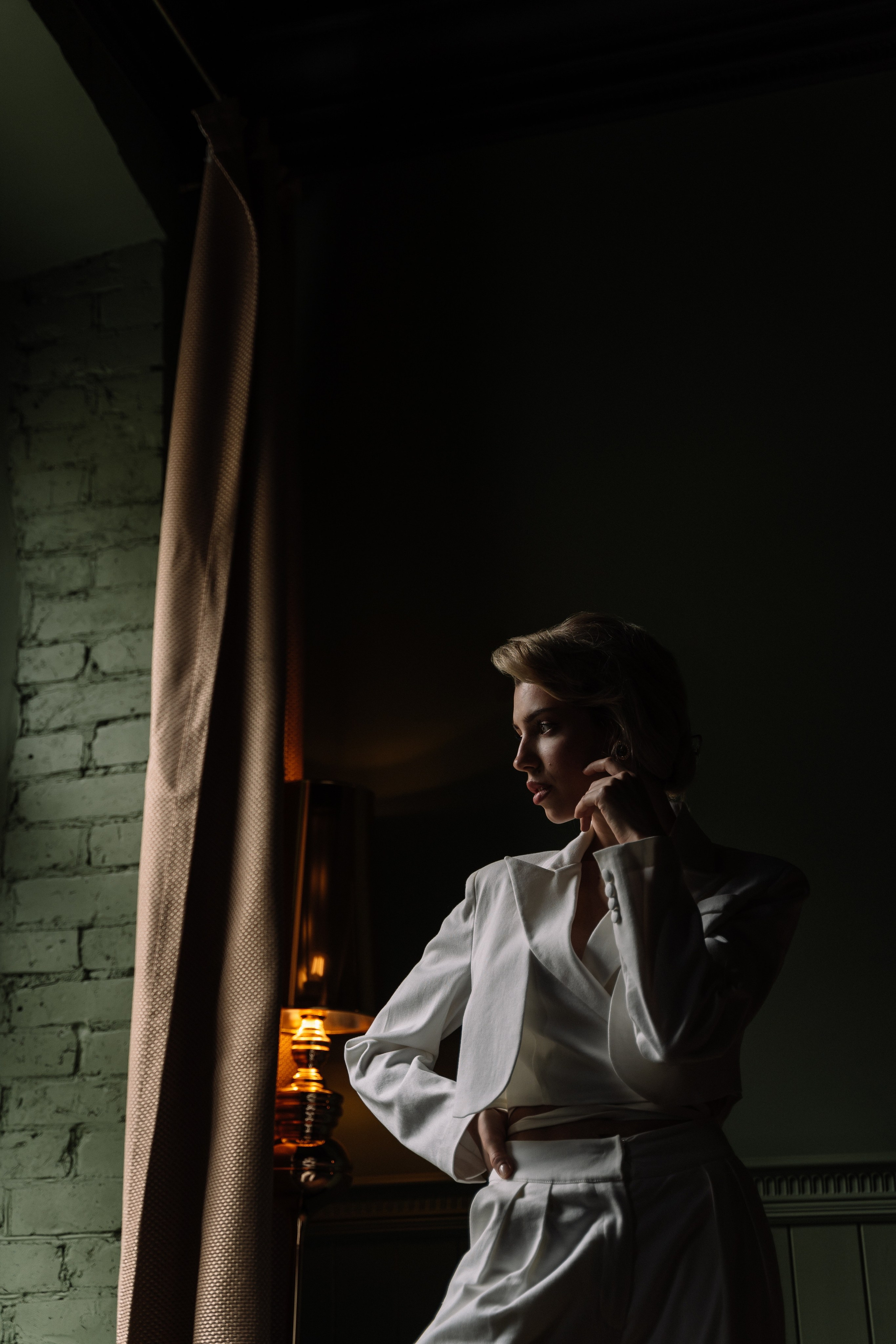 Будуарная история в отеле. Портретный фотограф в Москве