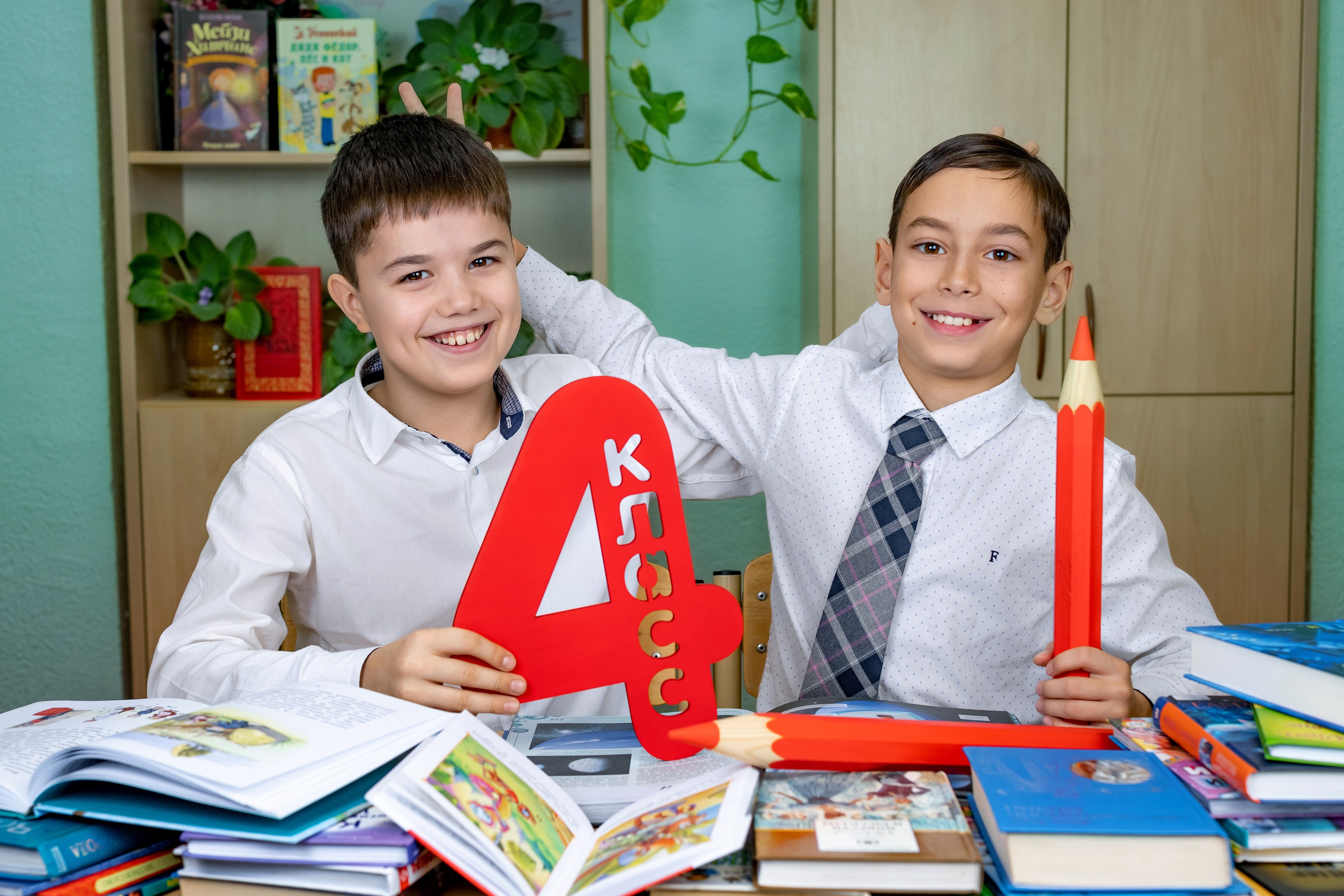 Выпускные альбомы для 4 класса в Твери. Выпускные Альбомы Сады и Школы | Тверь, Тверская область