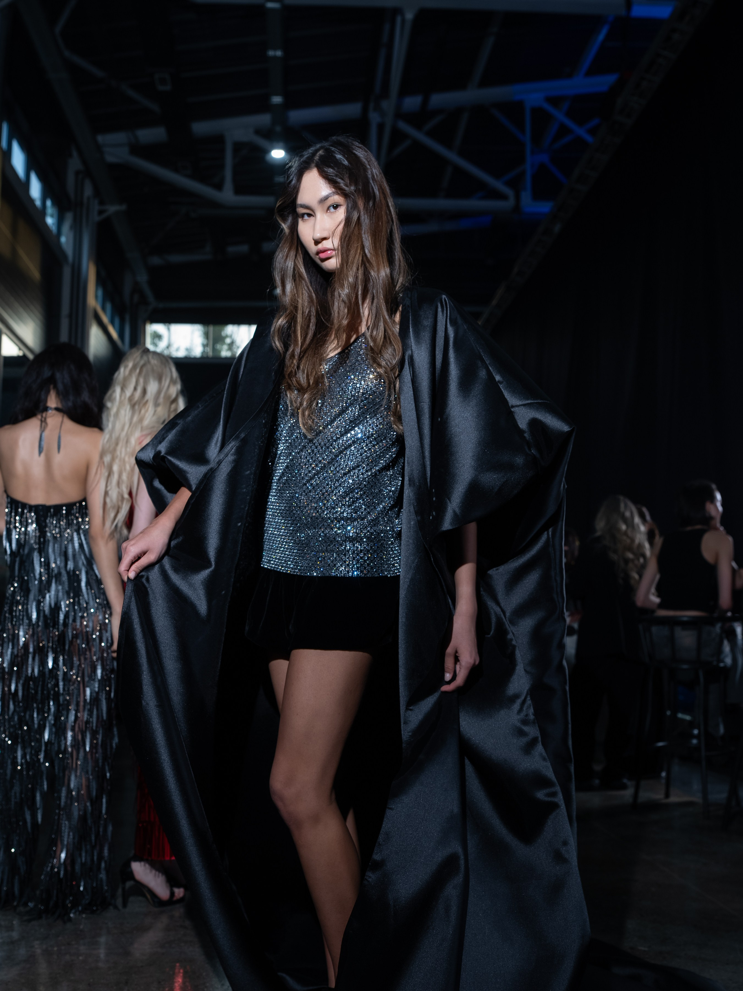 Visa Fashion Week Pre-Fall 2026 April BackStage Day 1. Сайт Алматинского НЮ АРТ, будуар и фэшн фотографа Дениса Карпенко