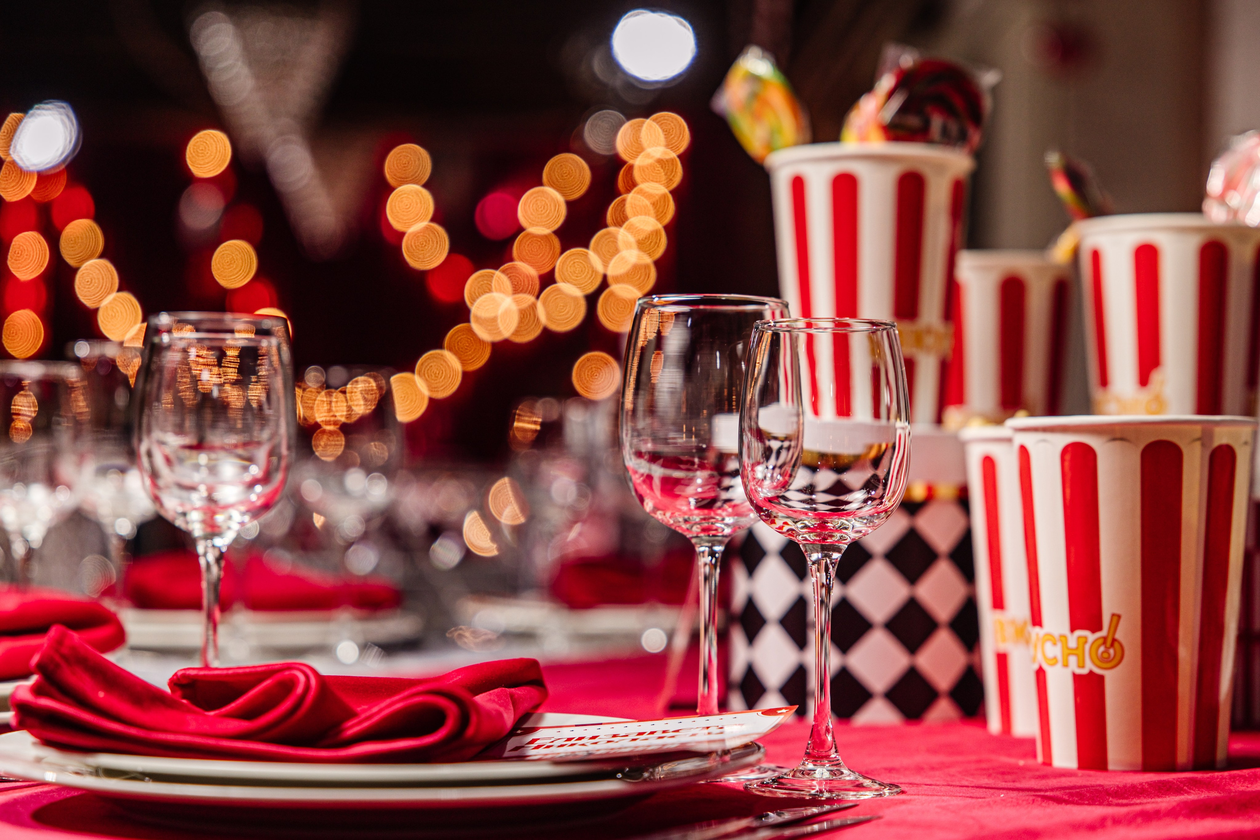 Корпоратив в стиле «Цирк». Репортажный фотограф Ольга Кочетова в Москве