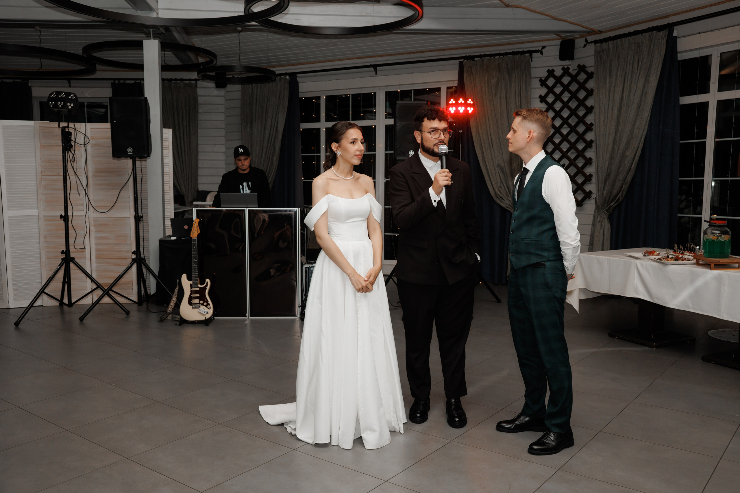 Регистрация в отеле Fish Point, ЗАГС Бутово, прогулка в Остафьево. Свадебный и репортажный фотограф (Москва, Королев и другие)