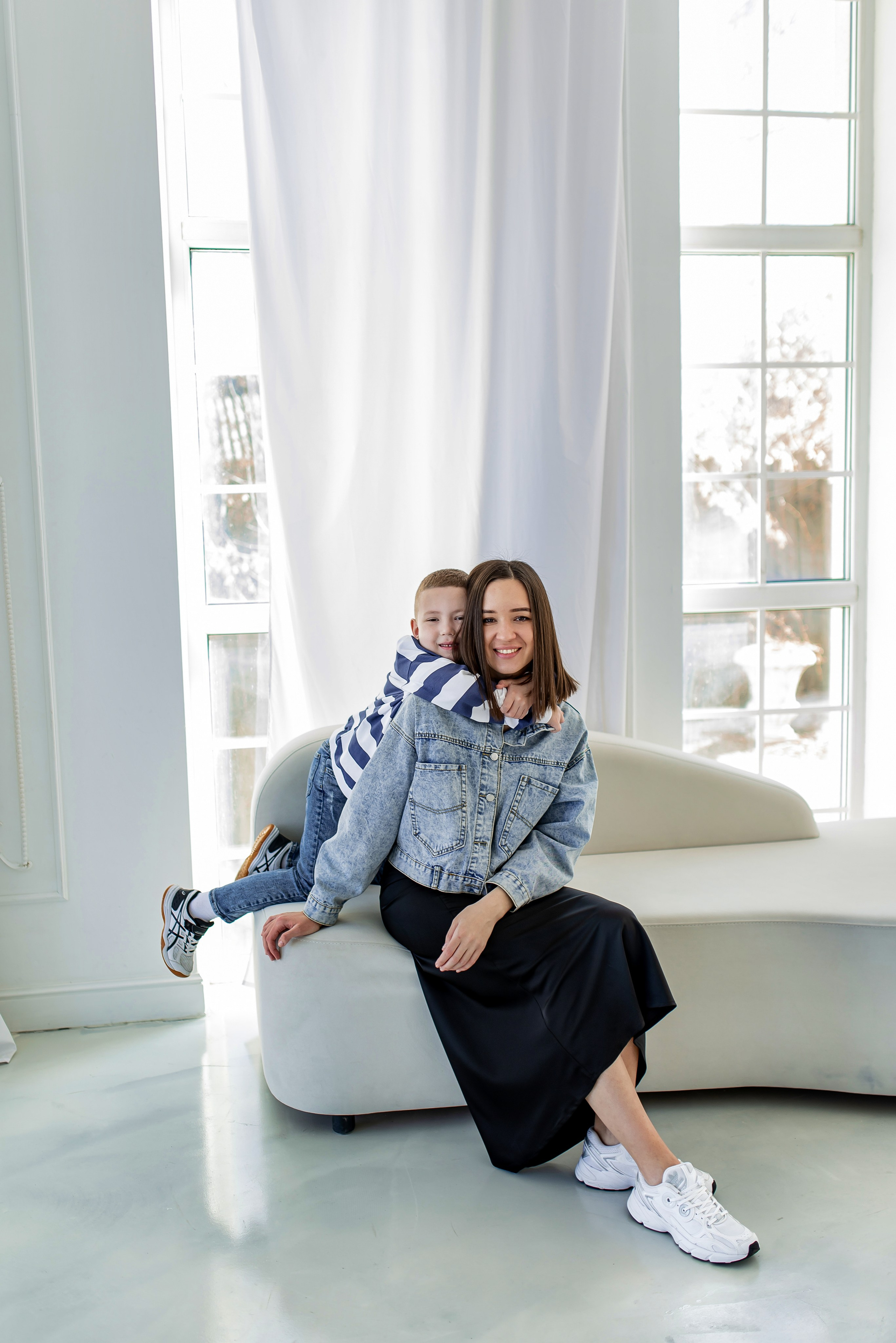 Семейная фотосессия в студии. Ольга Ли свадебный семейный фотограф Иркутск