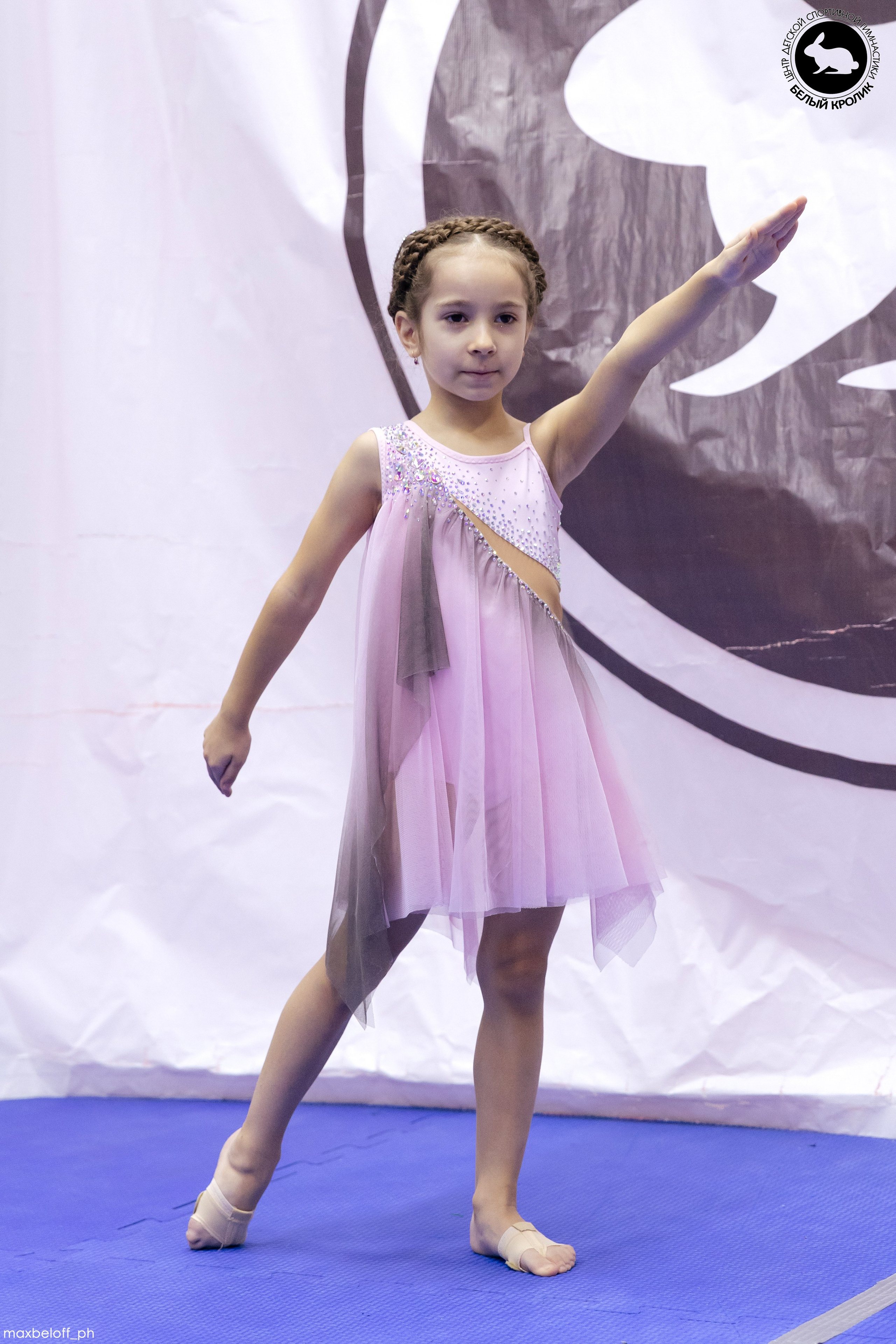 Белый кролик. Соревнования. Семейный фотограф — Макс Белогрудов