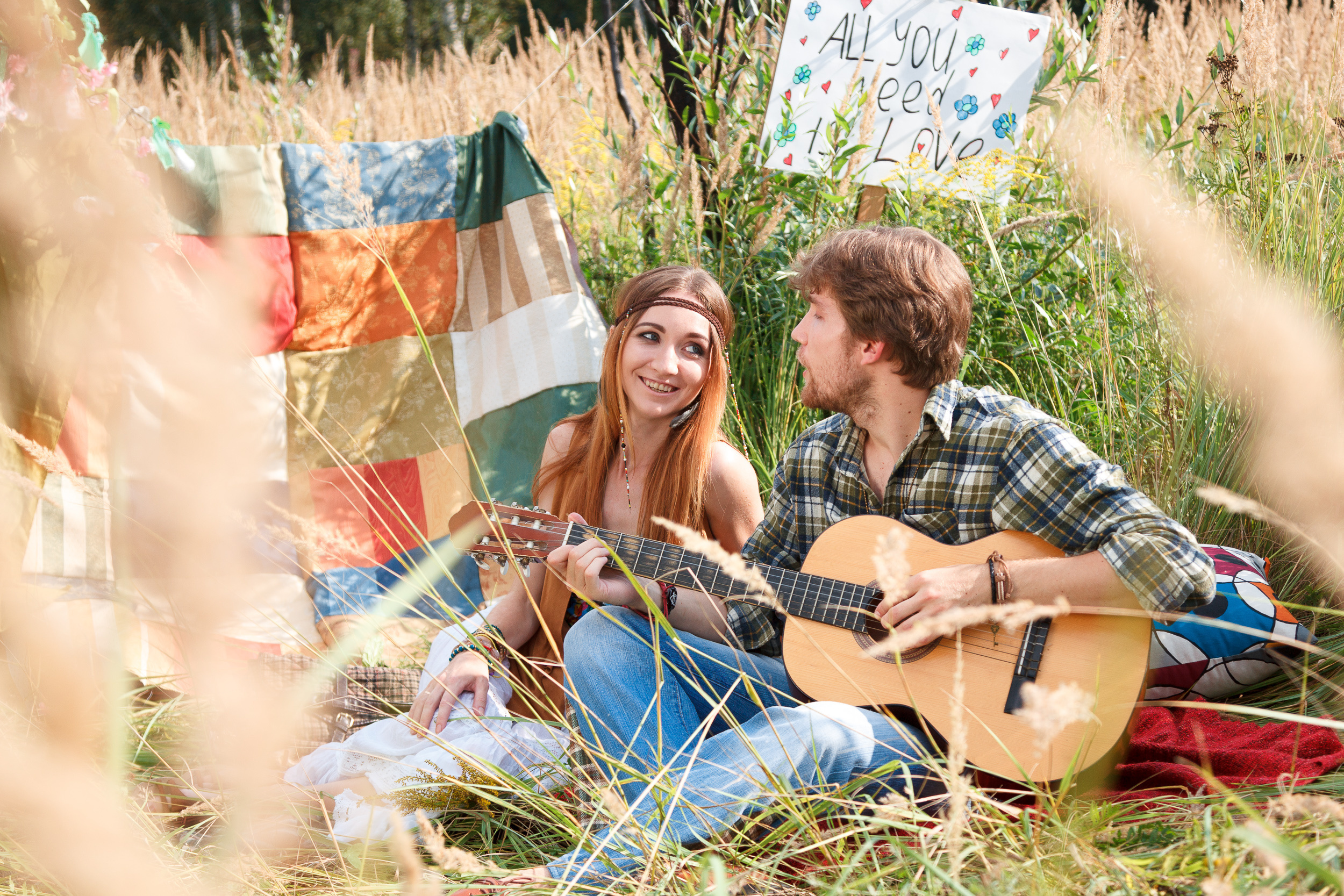 Фотосессия LOVE Story в стиле Хиппи All you need is Love