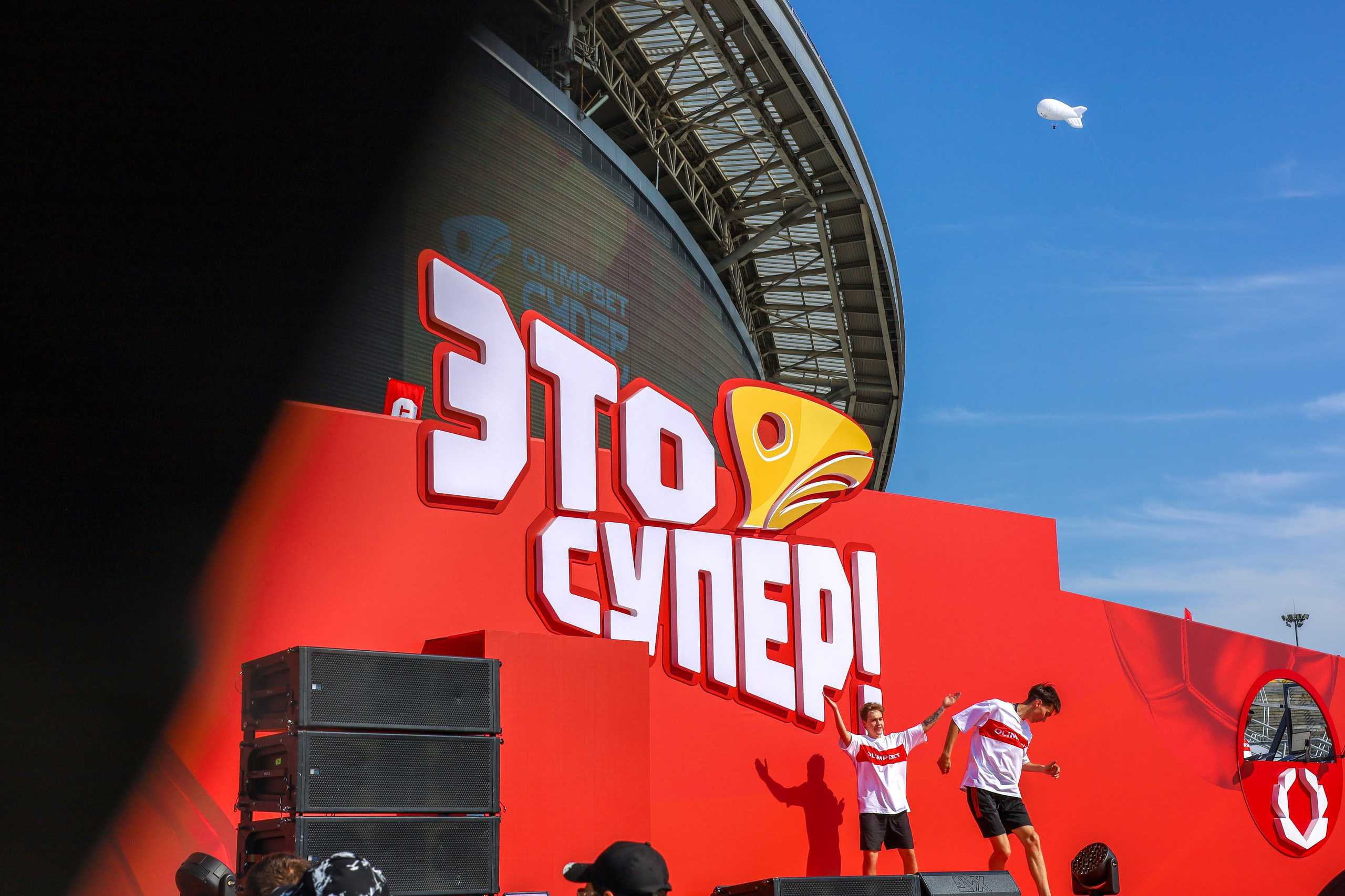 Финал суперкубка по футболу. Showbiz | Fashion | Reportage