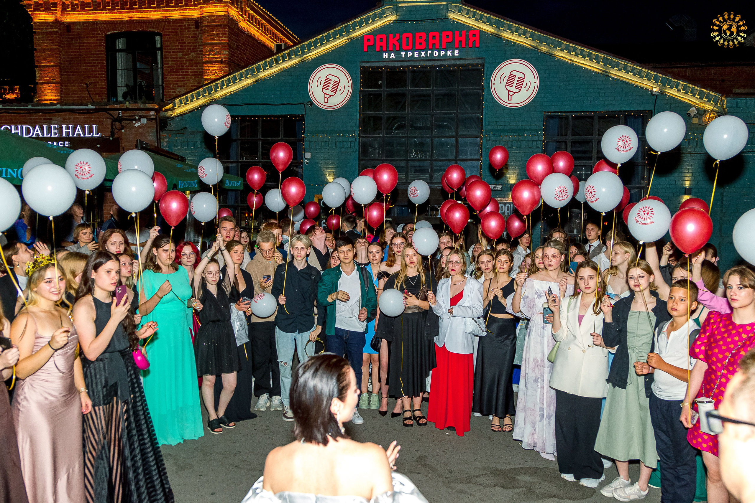 Выпускной 2023 (11-е классы) клуб «Джаггер», Москва. Репортажная съемка в Москве и области. Анималистика