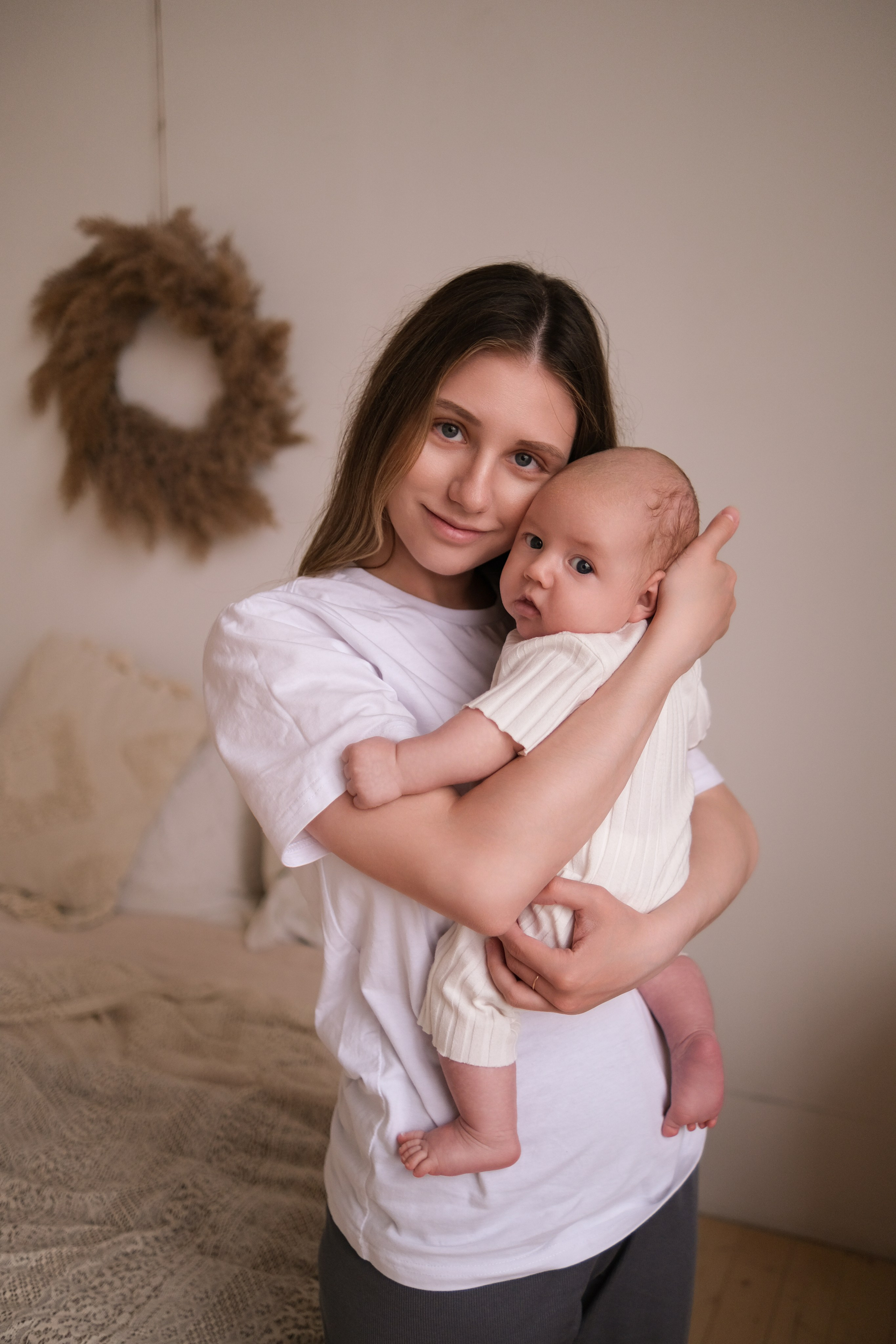 Мирослав в Матрёшке. Семейный детский ньюборн фотограф в Москве Марта Петрова