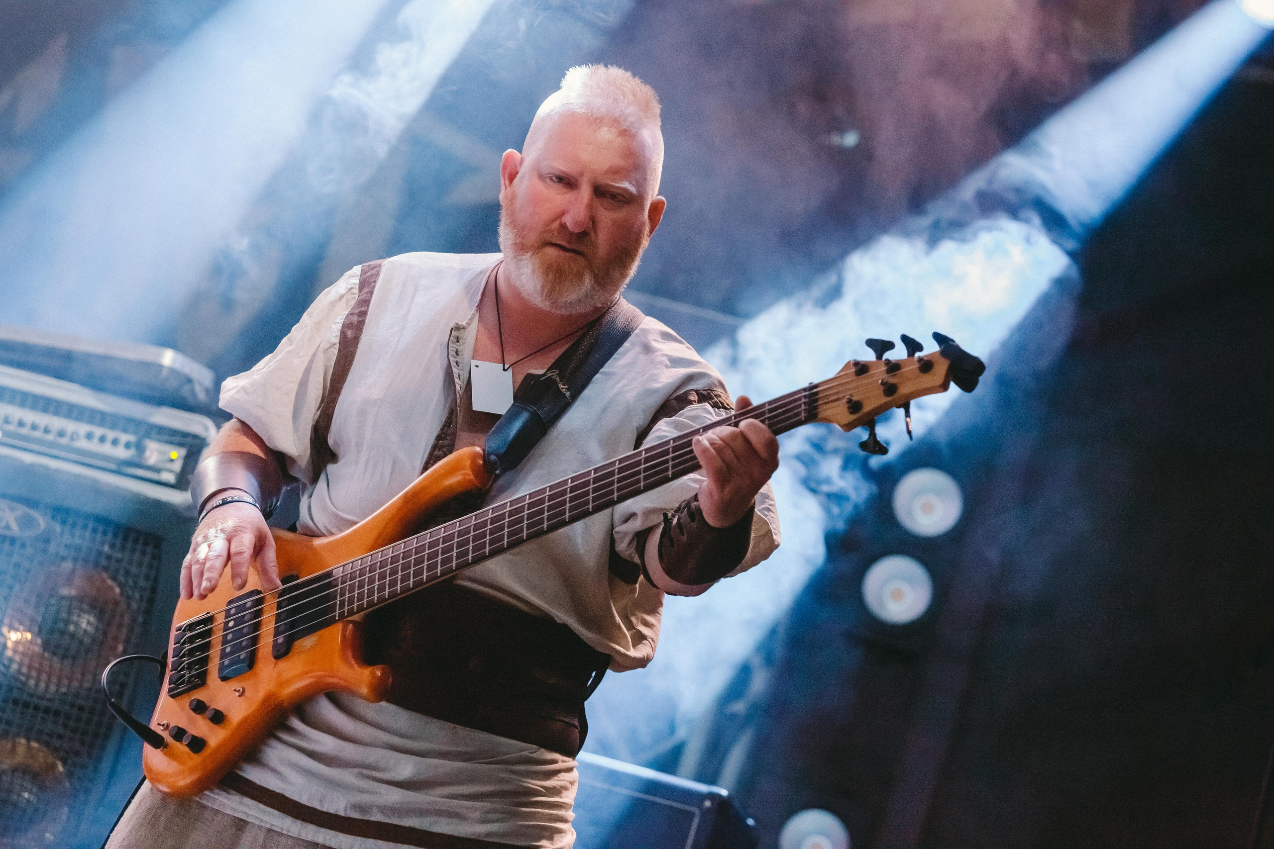 ТРОЛЛЬ ГНЕТ ЕЛЬ. Фотограф Сонкина Татьяна