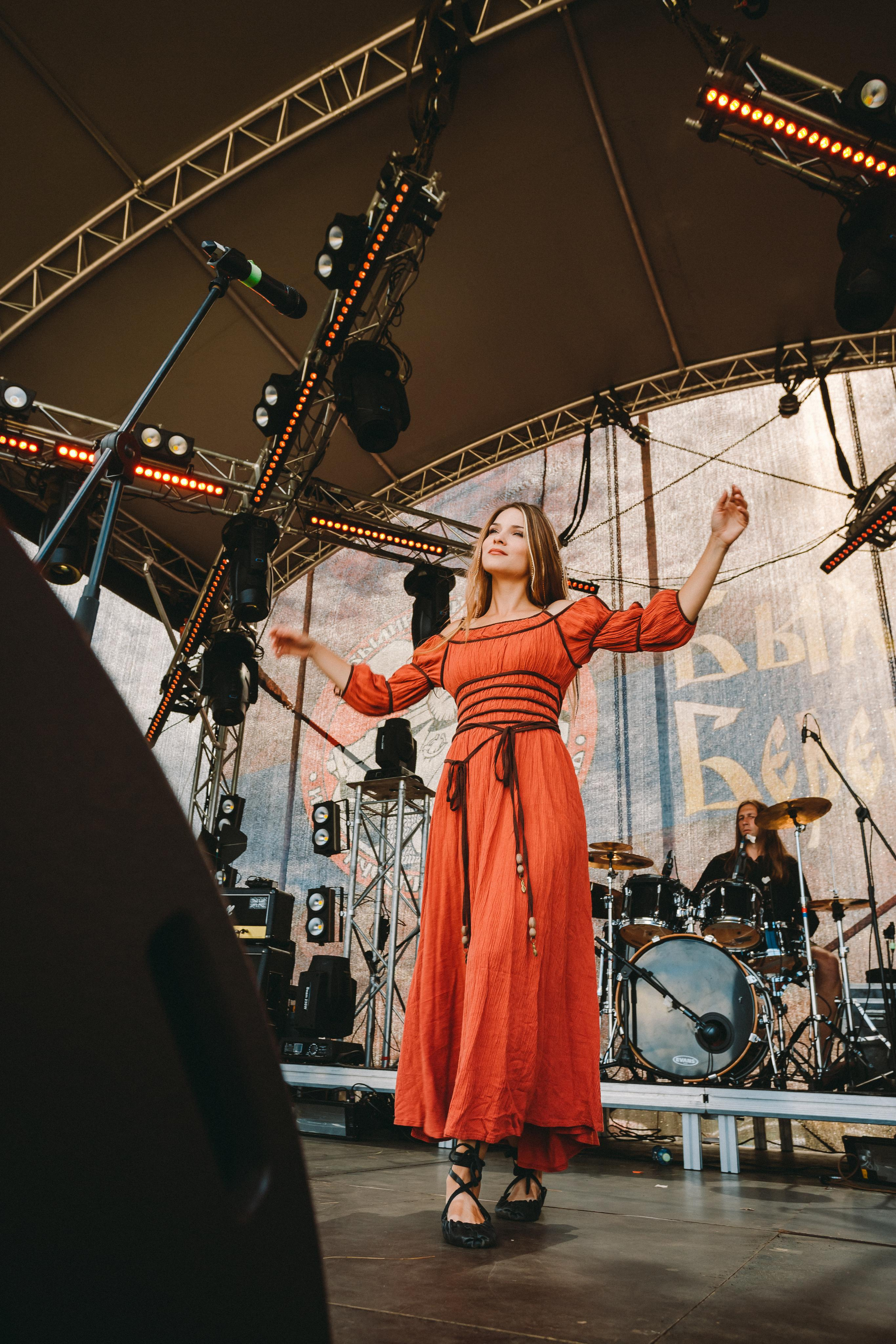 ОЛЯ И ДОМОВЫЕ. Фотограф Сонкина Татьяна