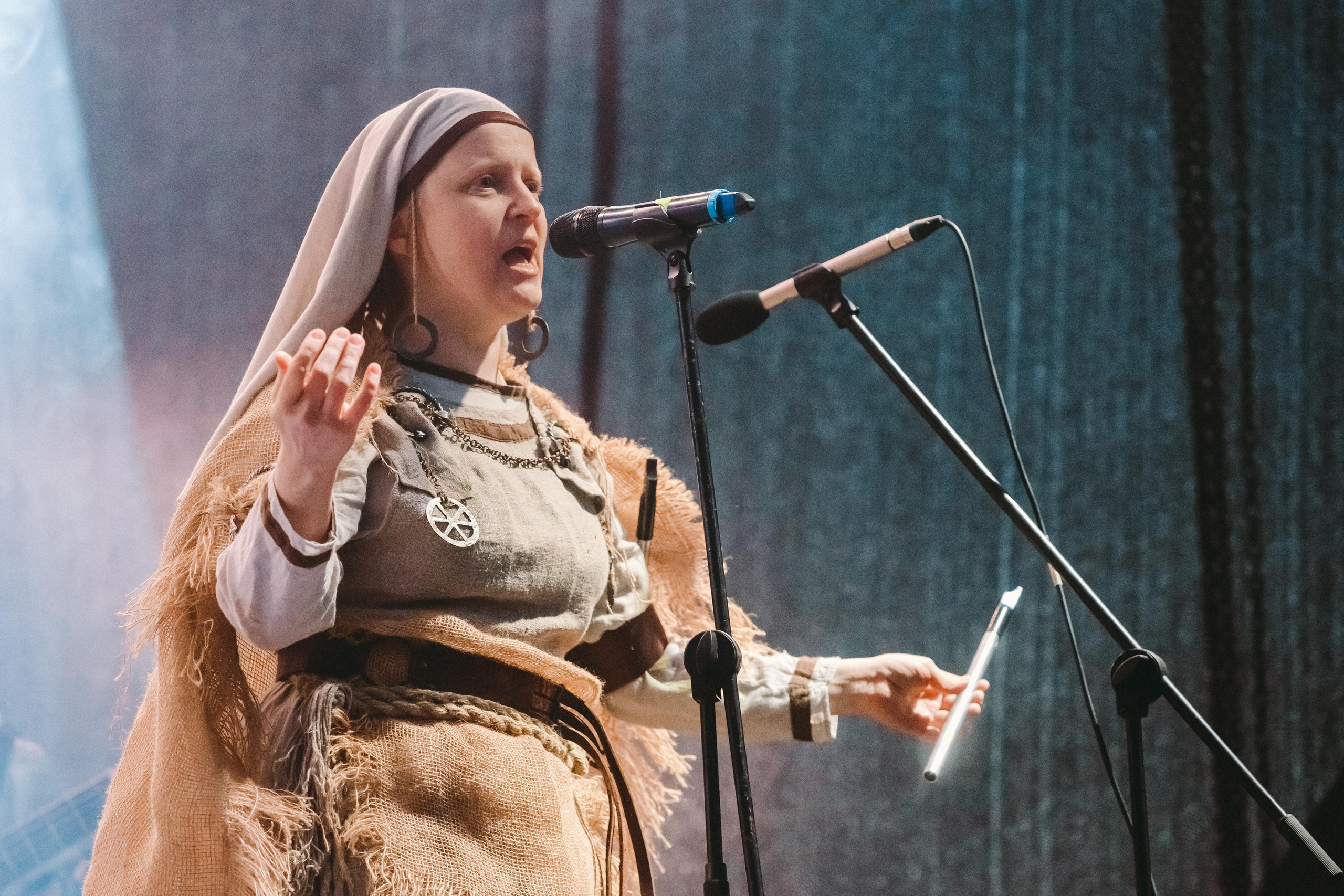 ТРОЛЛЬ ГНЕТ ЕЛЬ. Фотограф Сонкина Татьяна