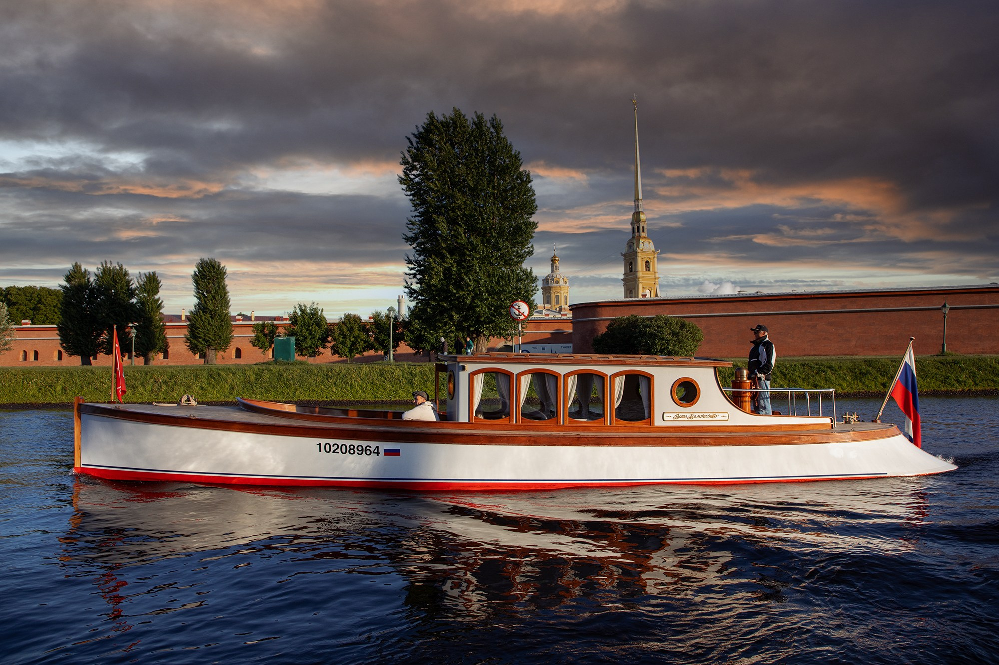 аренда яхты для свадьбы спб, яхта спб, свадьба на яхте, где арендовать яхту спб, свадебная фотосъемка в спб, фотограф на яхту свадьбу, фотосъемка портфолио яхты авто аренда, фотосъемка интерьеров