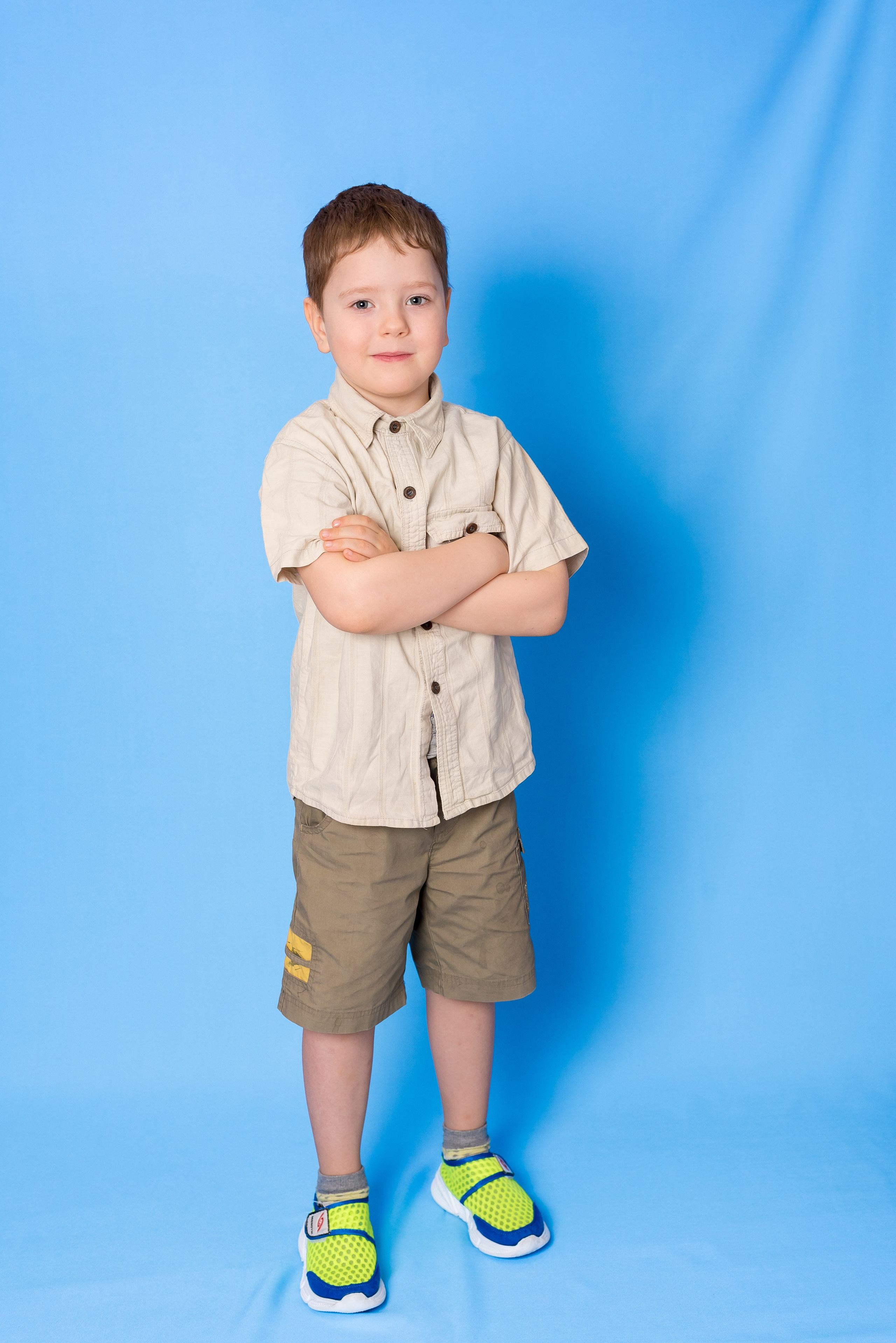 Портреты на одготонном фоне. Детский фотограф в Екатеринбурге и Берёзовском Евгений Кондаков