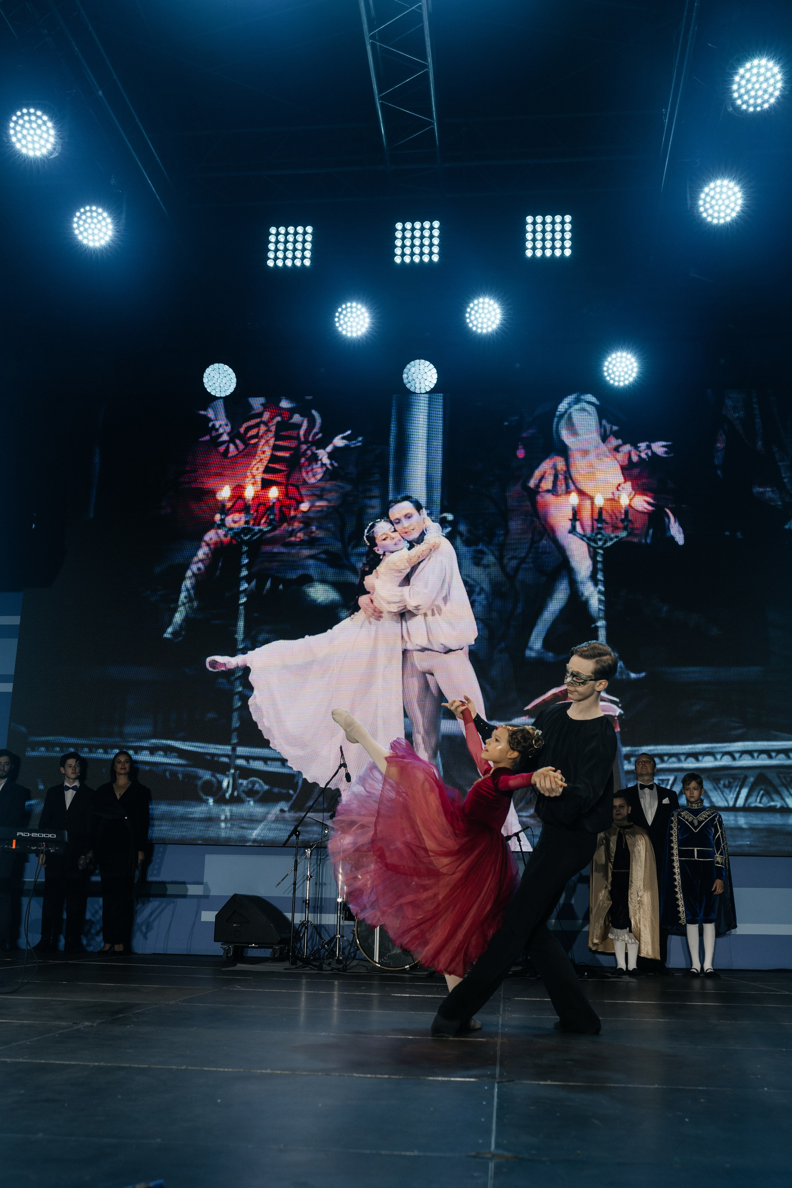 Московский урбанистический форум. Фонд Оксаны Фёдоровой. Ромео и Джульета. Фотограф Наталия Федосова, г. Москва. TG и Instagram @nataliya_raw