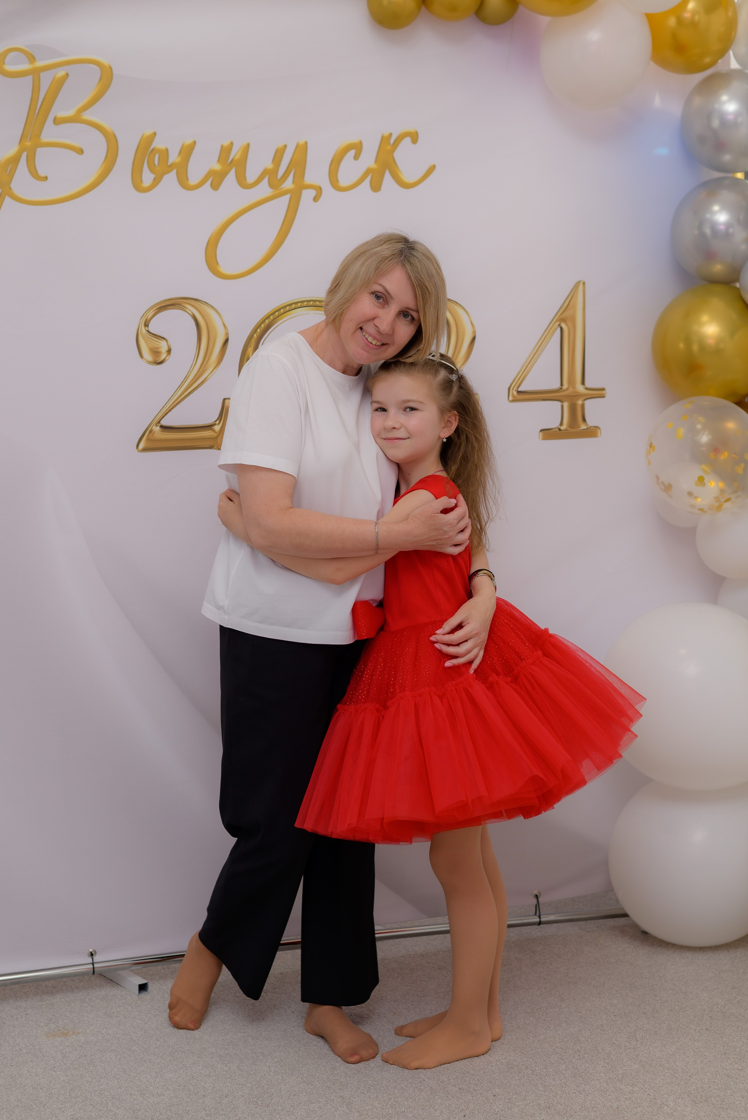 Выпускной 4классы. Выпускные книги Анапа Новороссийск Краснодар