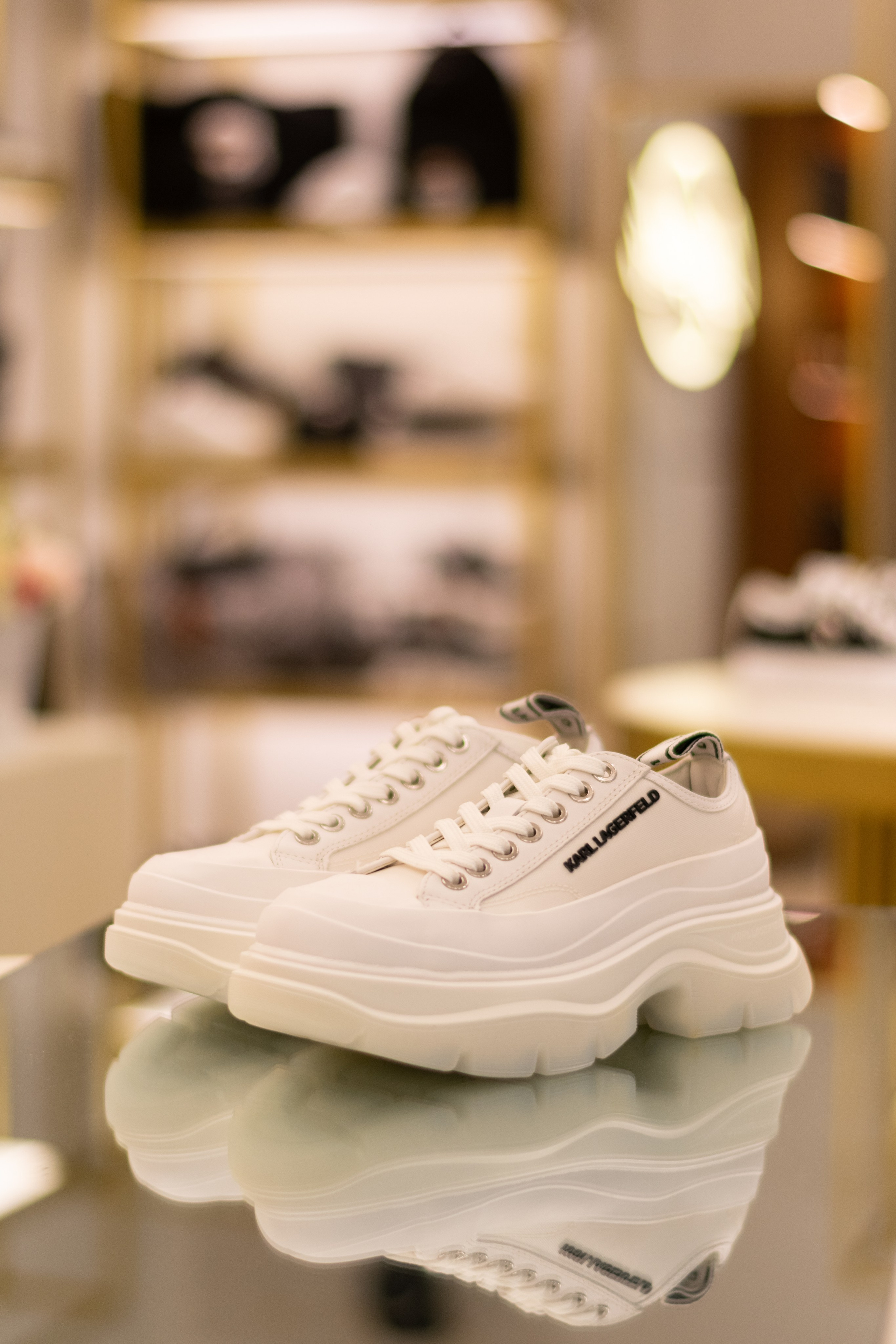 Для организаций. Предметная фотосессия для обувного магазина Capsula. Фотограф/видеограф Богдан Голованов