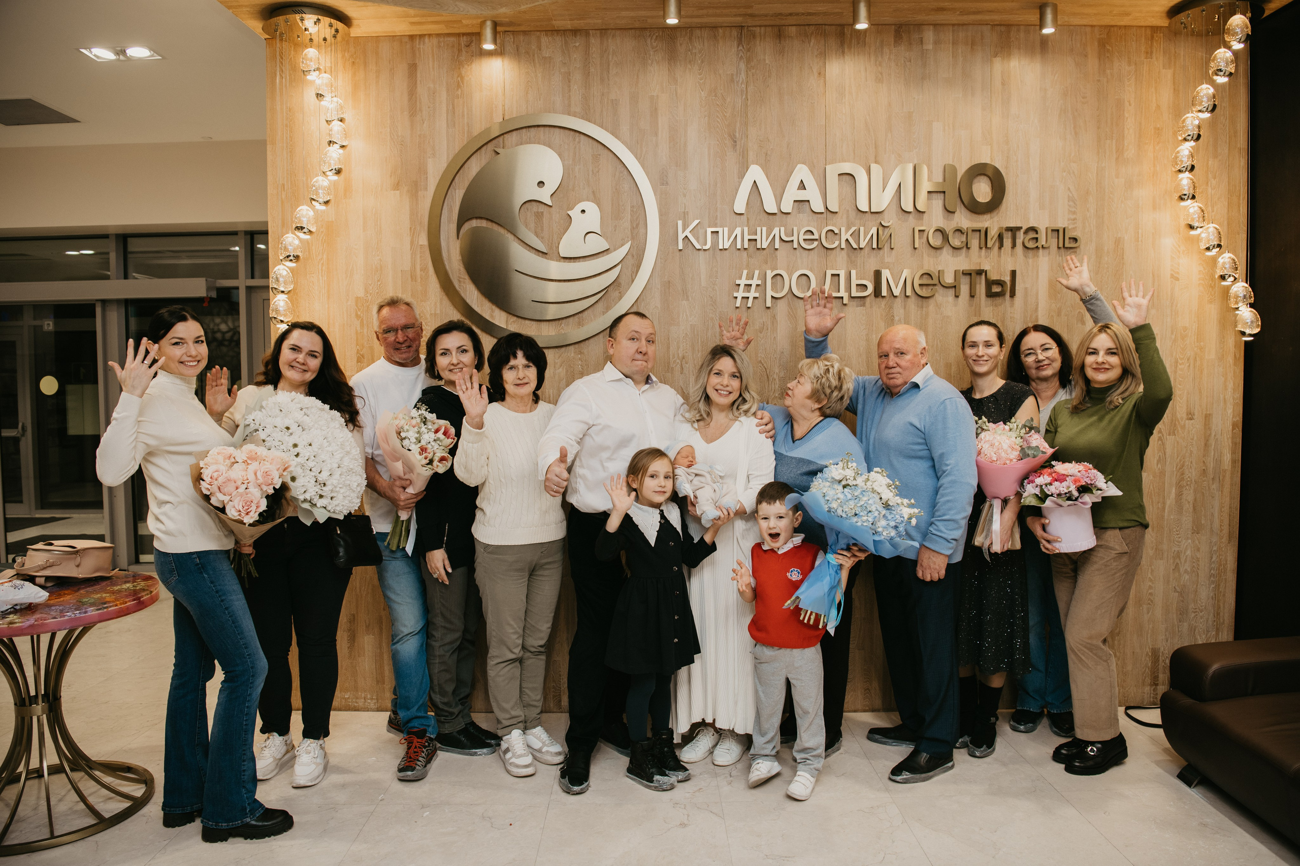 Выписка малыша. Мать и дитя в Лапино. Фотограф на выписку из роддома в Москве и МО
