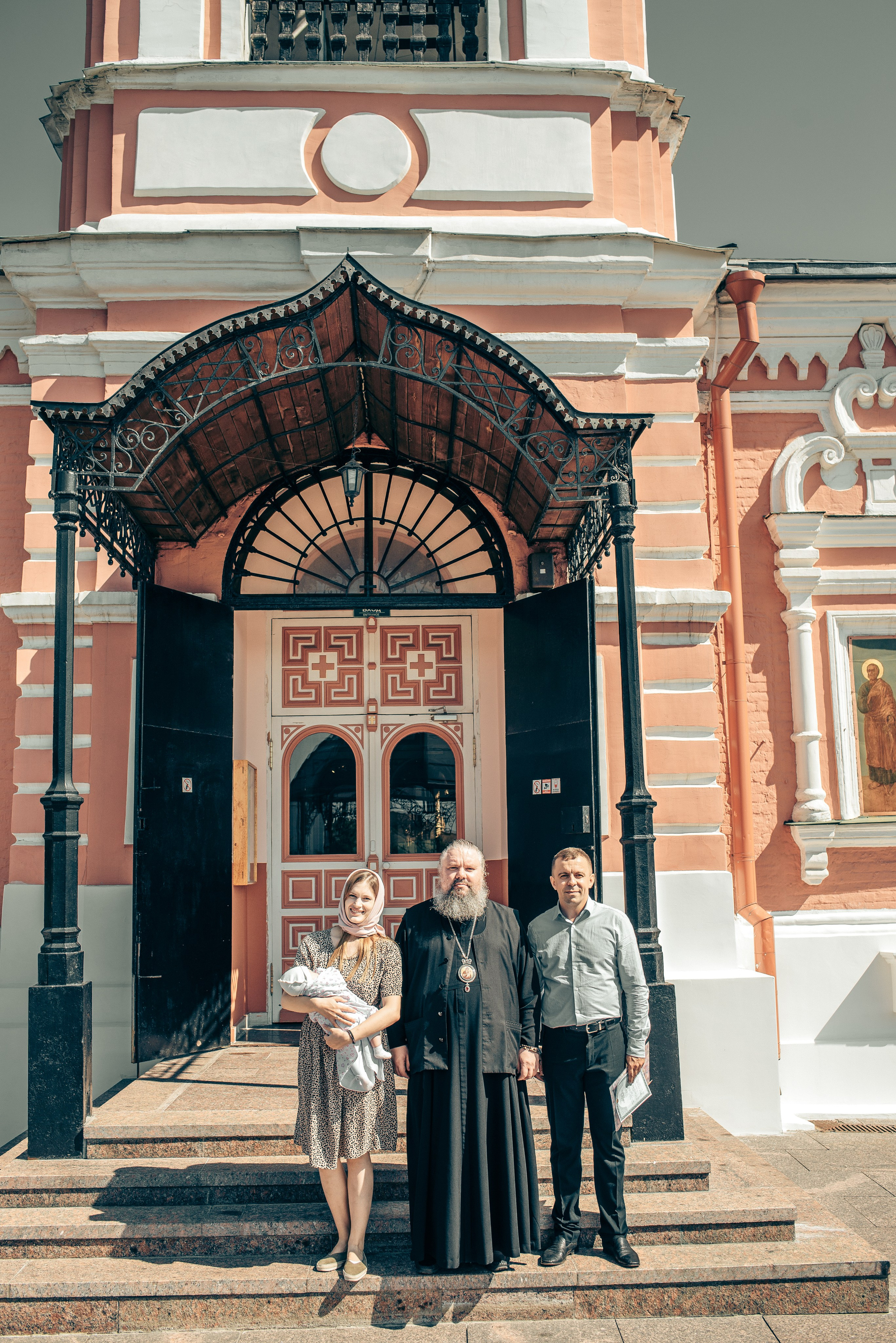 Крещение Софии. Фотограф на выписку из роддома в Москве и МО