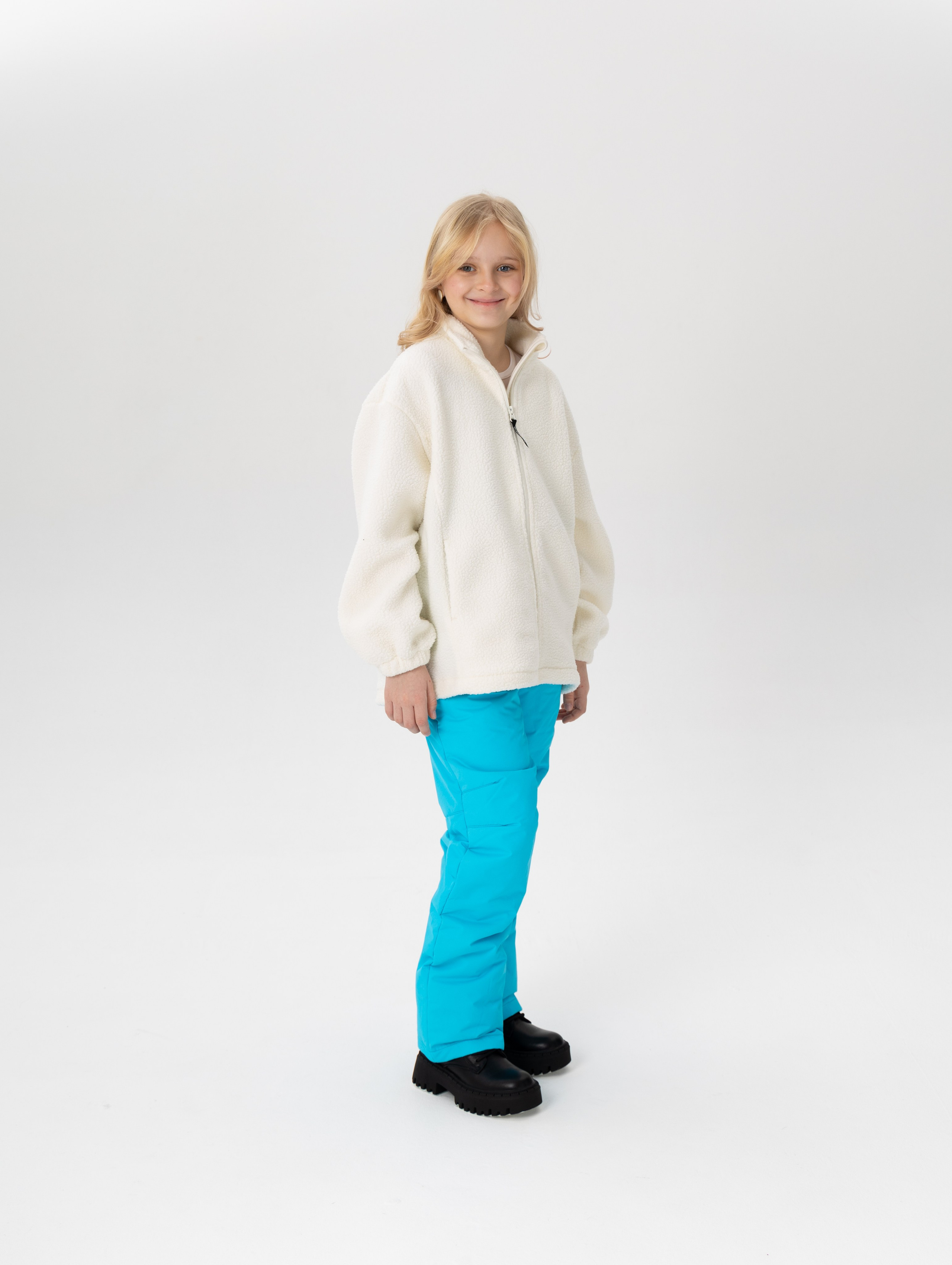 Каталожная съемка детской одежды для маркетплейса. Фотограф в Новосибирске Анна Полторацкая