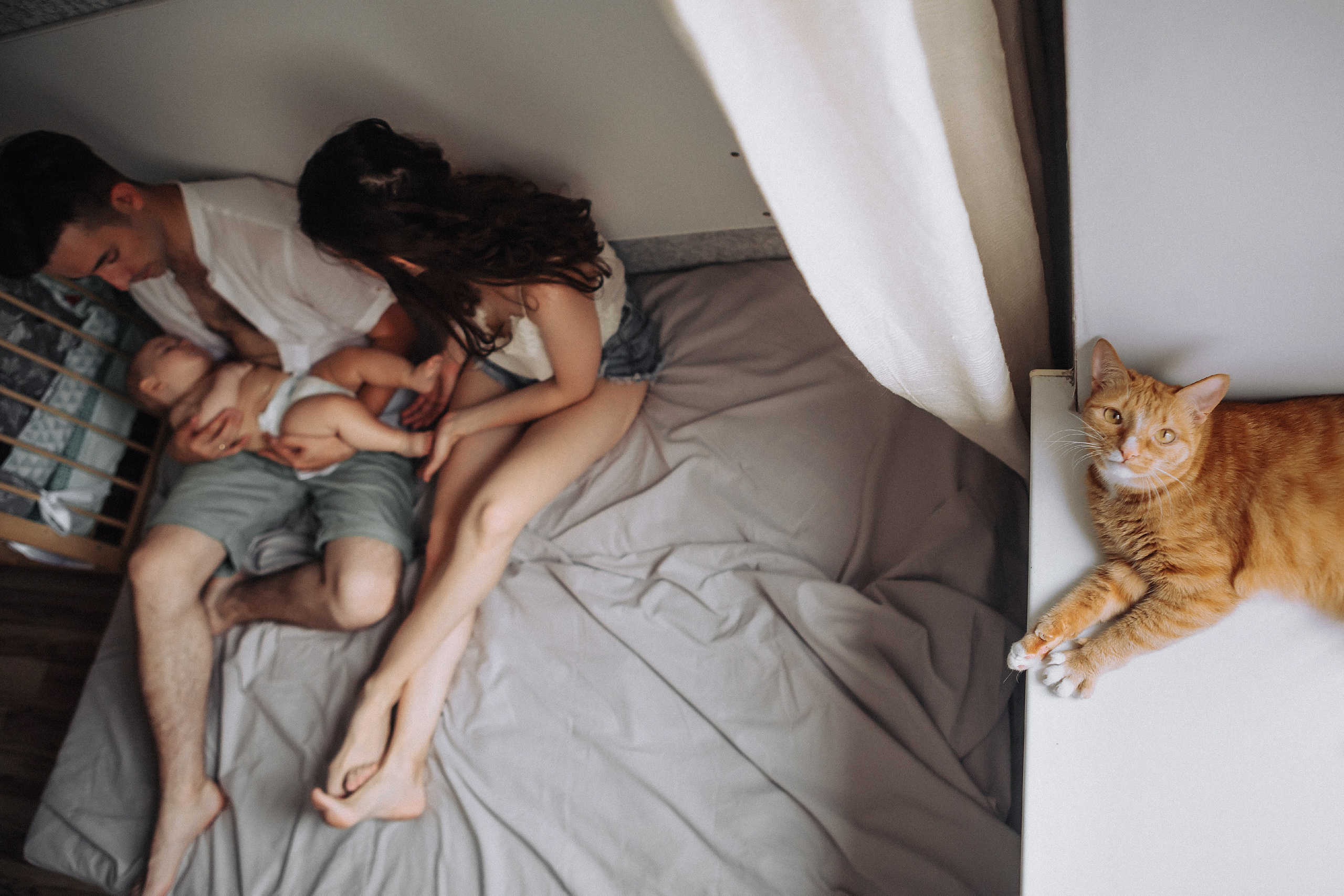 Домашняя съемка для Ксюши Жоры и Лёвы. Мария Стеклова контент фотограф и семейный фотограф в Омске и Тюмени