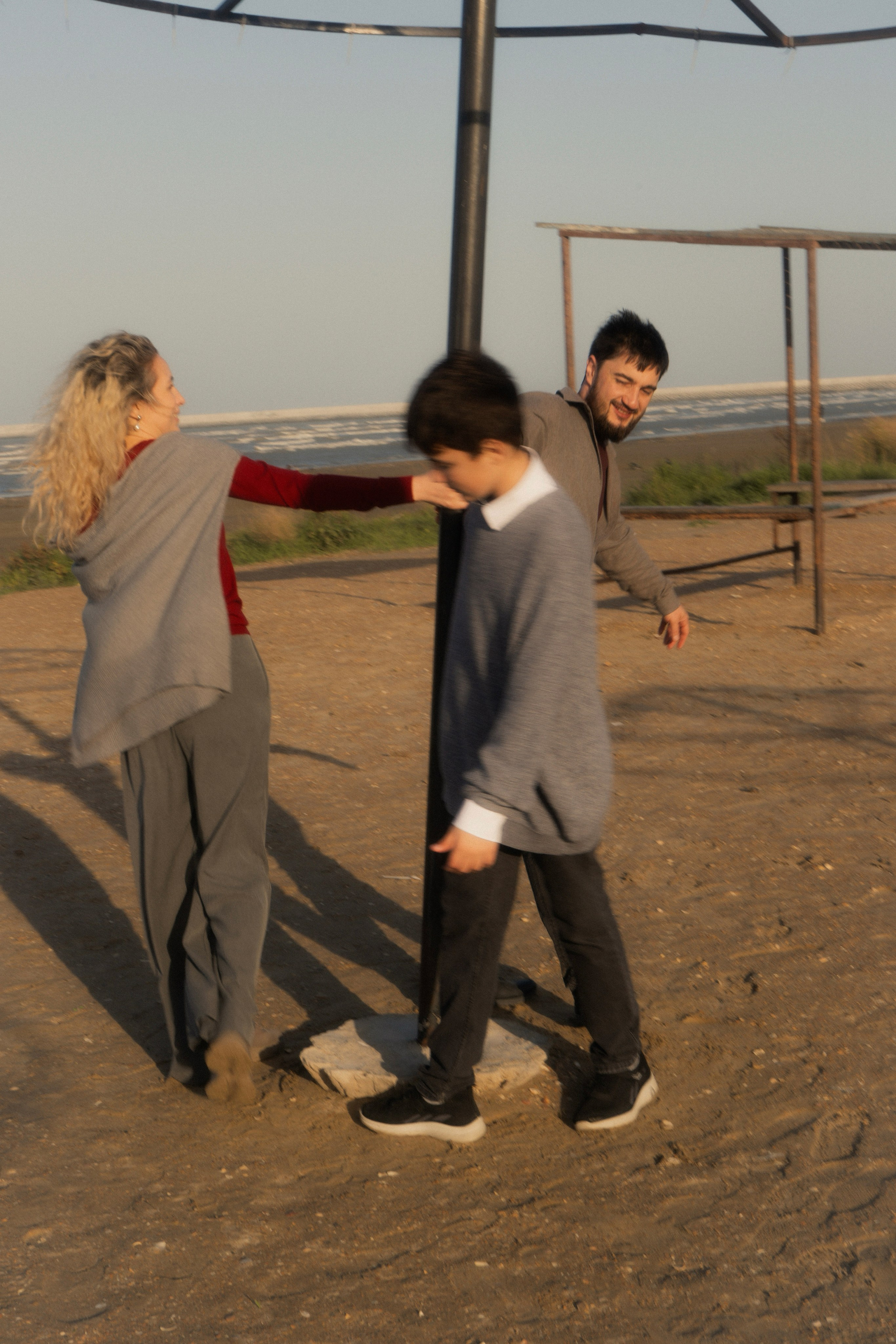 Осенняя прогулка / море. Фотограф в Каспийске